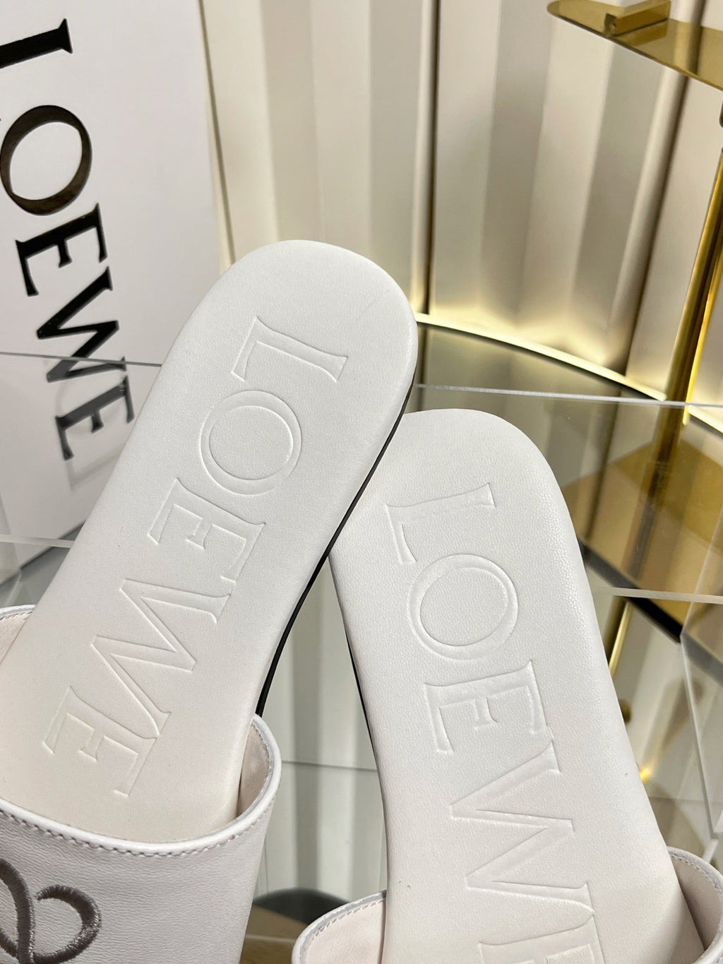 LOEWE 26S LOGO-EMBROIDERED SANDALS IN WHITE CALFSKIN
