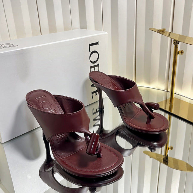 LOEWE 26S HEELED THONG SANDALS 90 MM IN DARK RED CALFSKIN