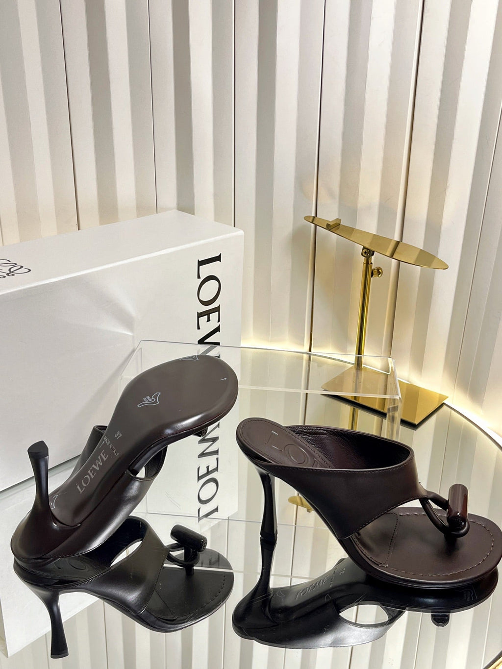 LOEWE 26S HEELED THONG SANDALS 90 MM IN DARK BROWN CALFSKIN