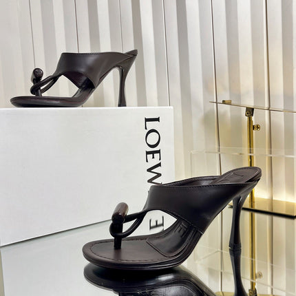 LOEWE 26S HEELED THONG SANDALS 90 MM IN DARK BROWN CALFSKIN