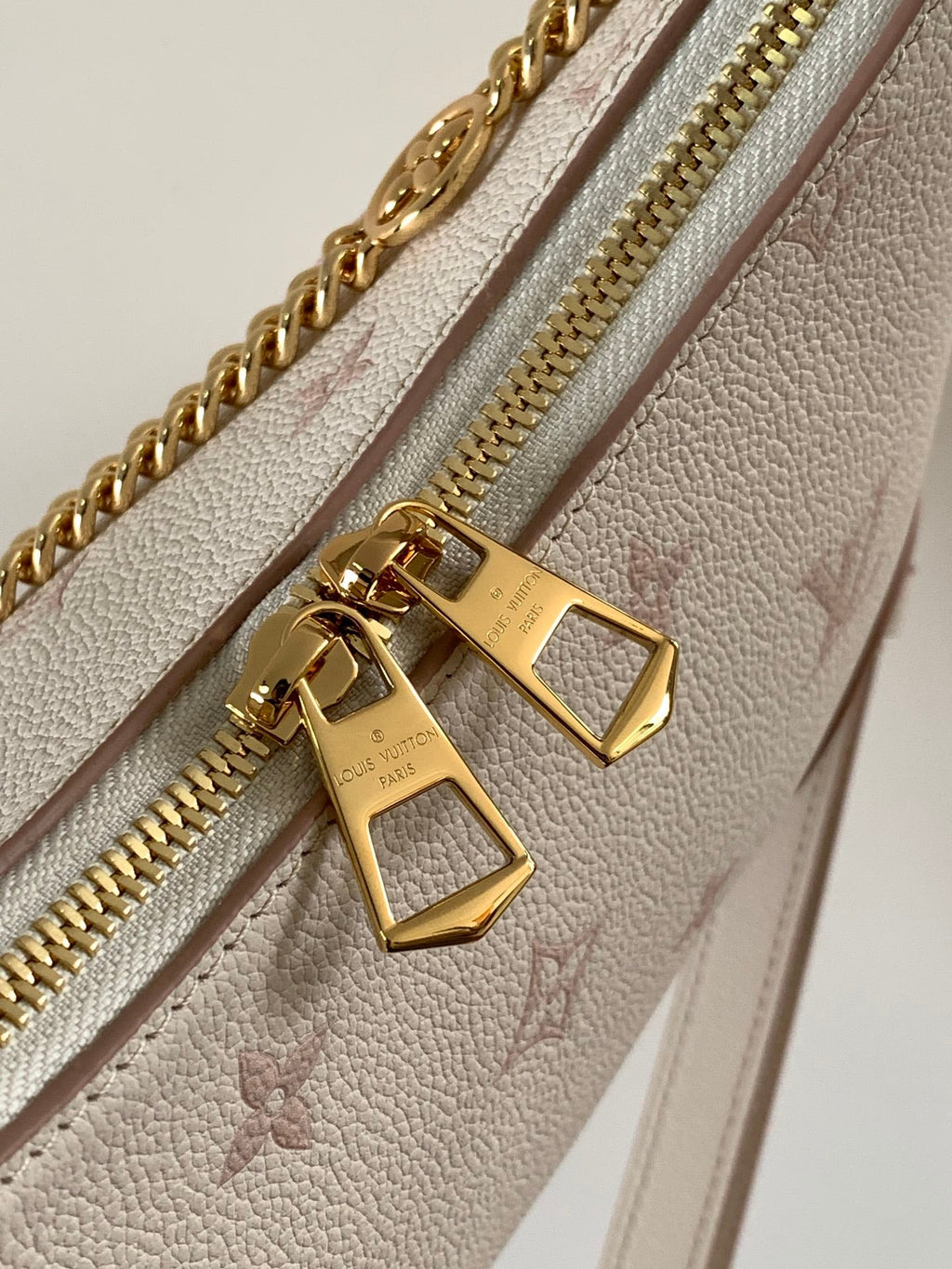 BOULOGNE 29 IN WHITE AND PINK MONOGRAM EMPREINTE CANVAS GOLD HARDWARE