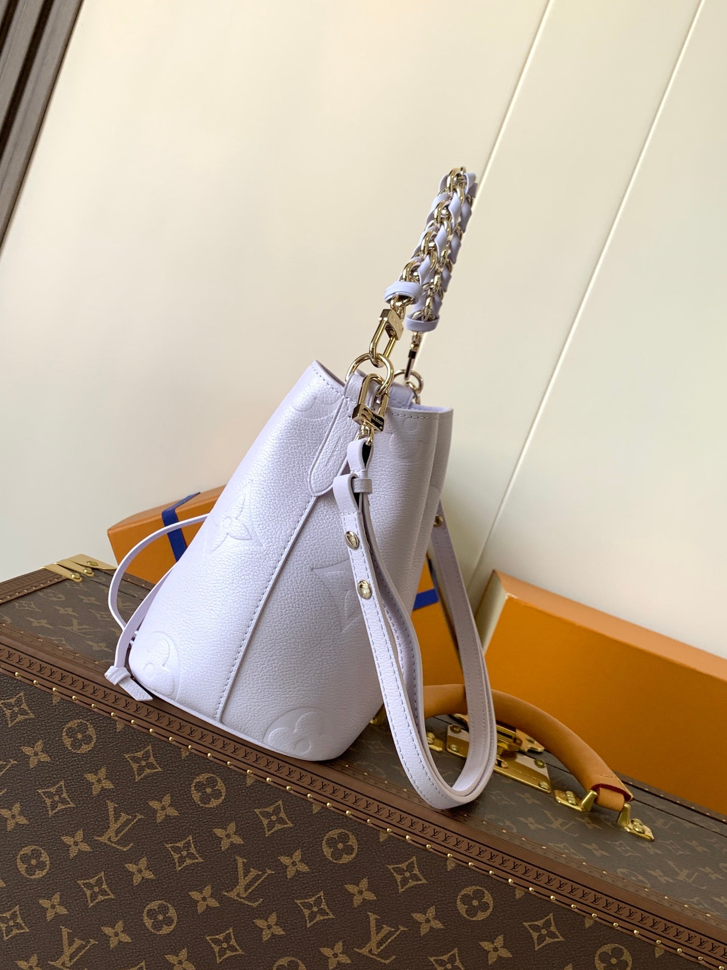 LV 25S NÉONOÉ BB 20 IN MISTY PURPLE CALFSKIN GOLD HARDWARE
