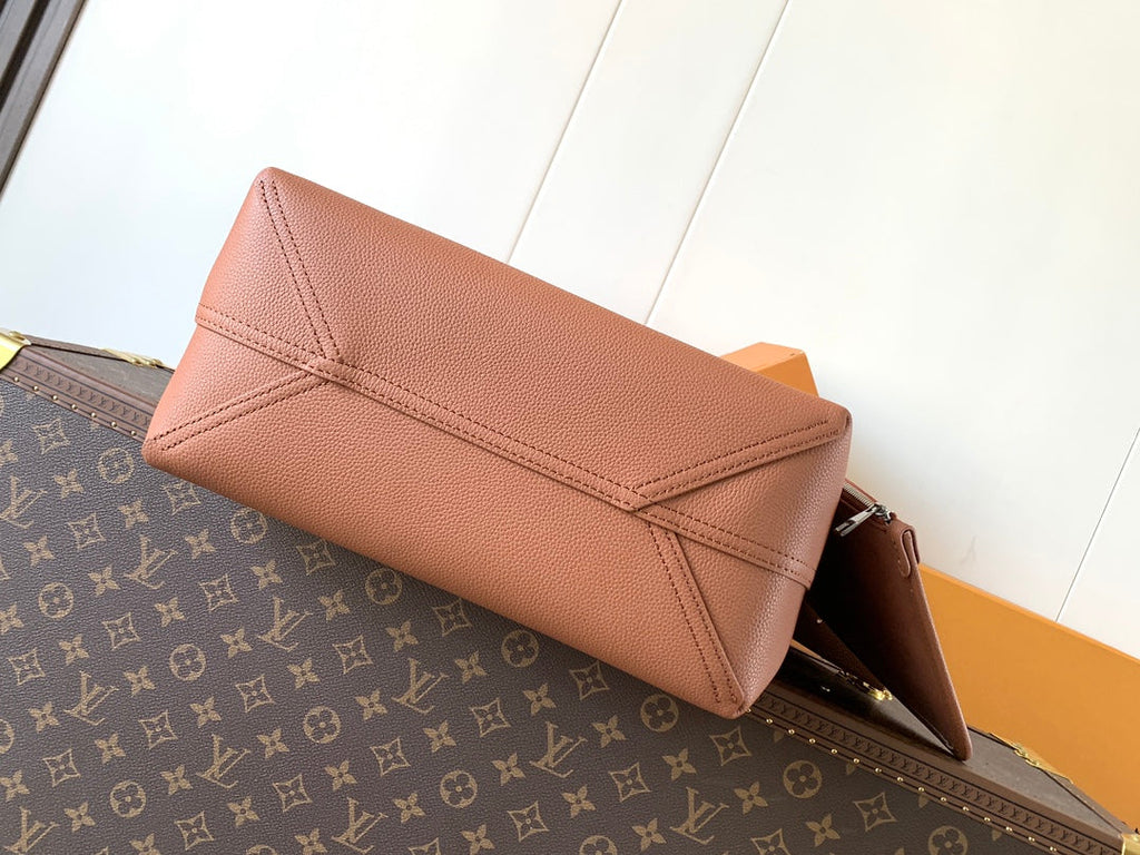 LV 26S VERSO HOBO BAG 33 IN BURNT ORANGE CALFSKIN