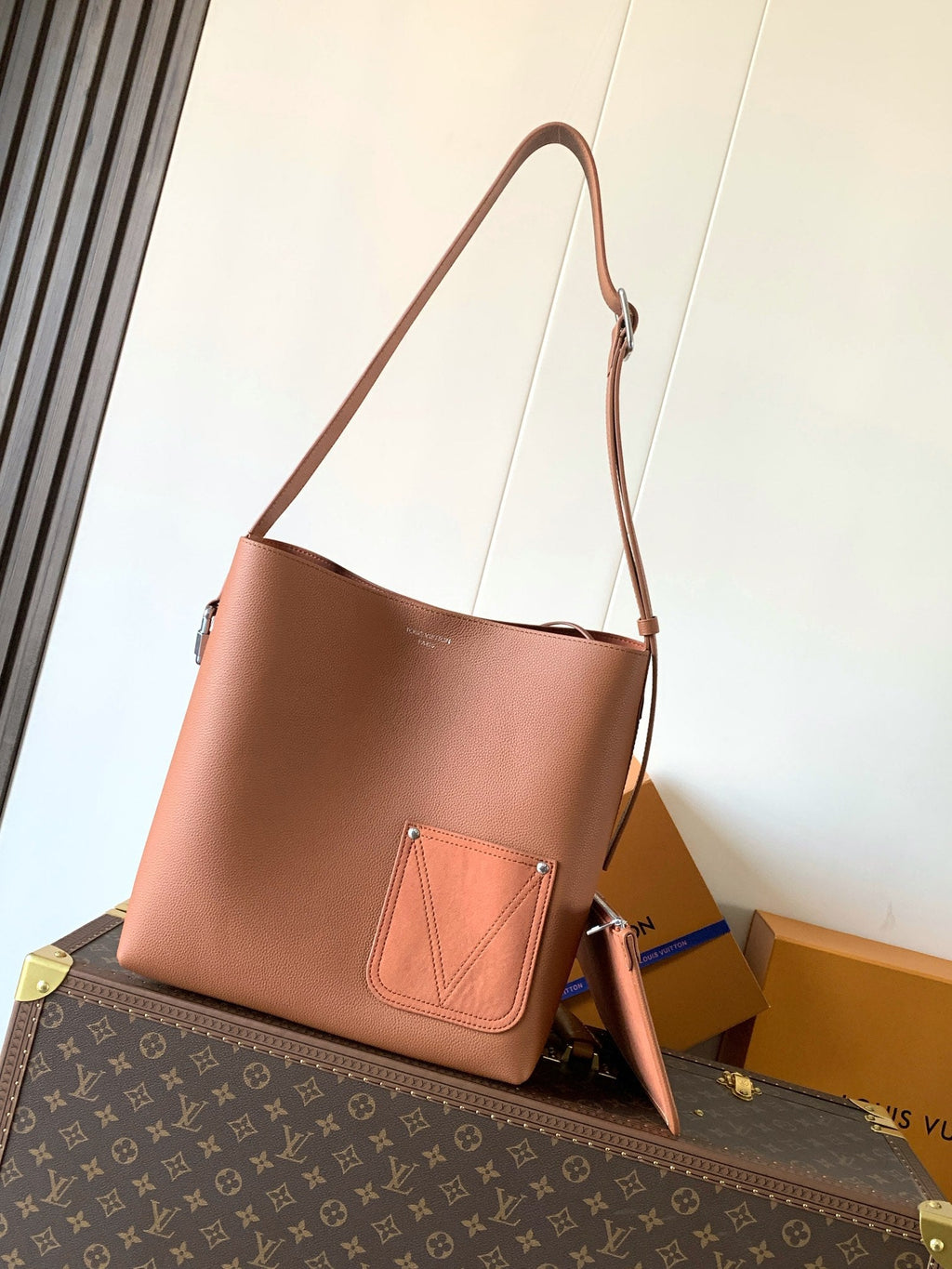 LV 26S VERSO HOBO BAG 33 IN BURNT ORANGE CALFSKIN