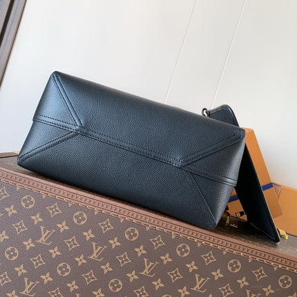 LV 26S VERSO HOBO BAG 33 IN BLACK CALFSKIN