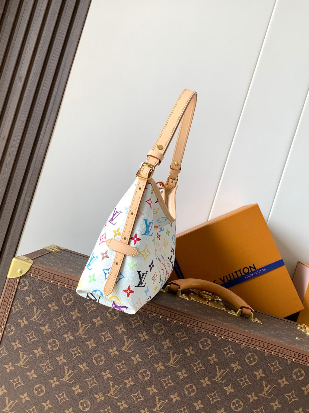 LV 26S CARRYALL EAST WEST BAG 36 IN WHITE CANVAS FABRIC