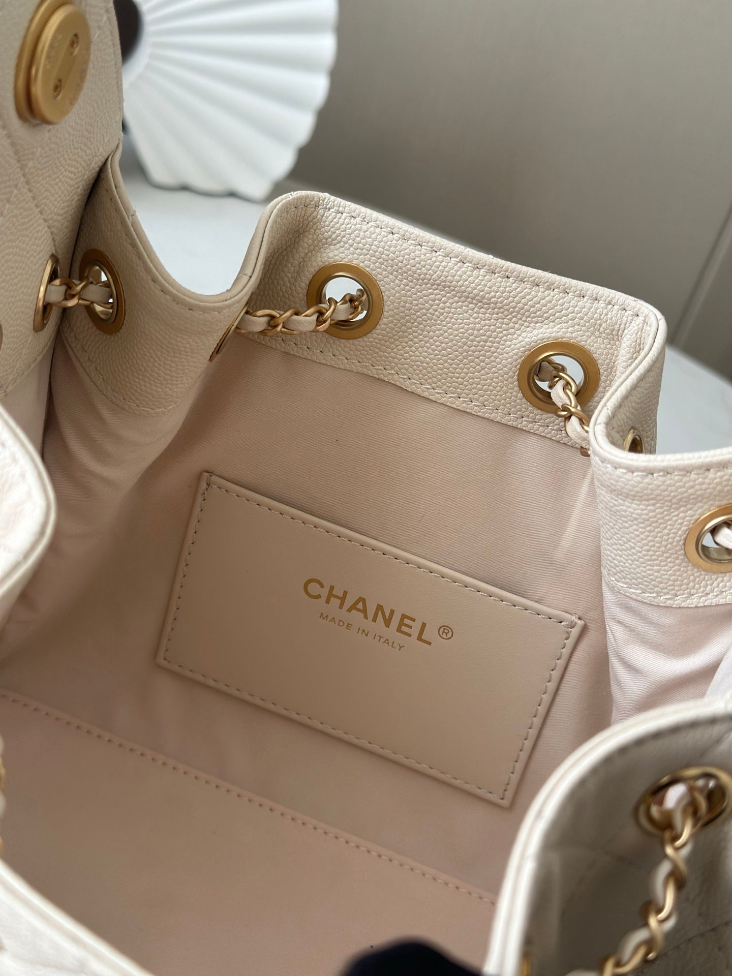 CHANEL 25S HOBO BAG 22 IN CREAM WHITE CALFSKIN GOLD HARDWARE
