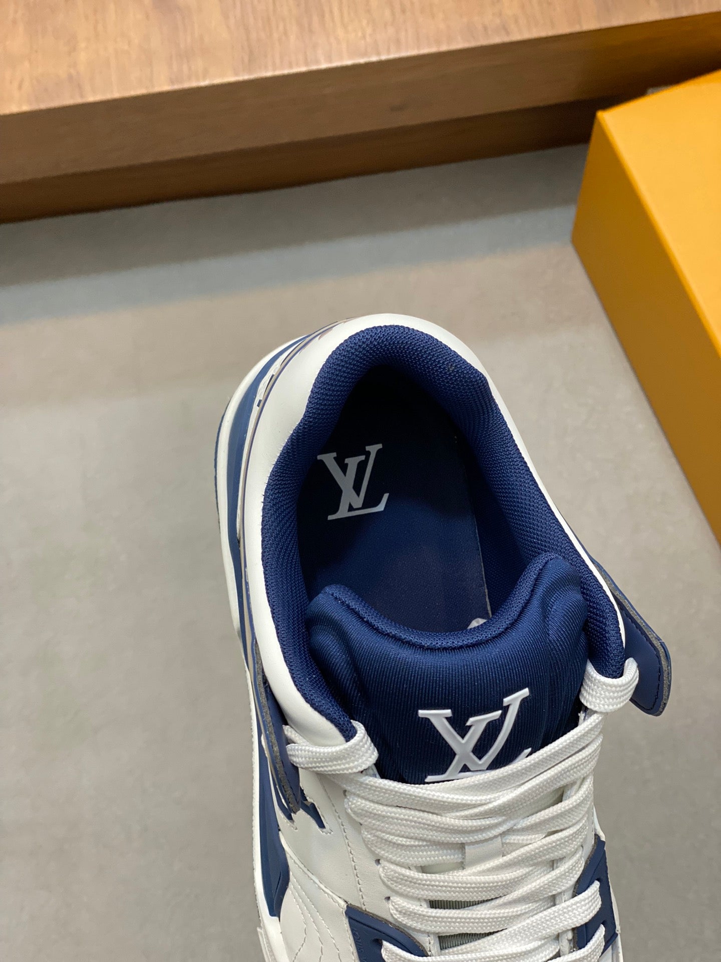 LV TRAINER  BLUE WHITE SNEAKER