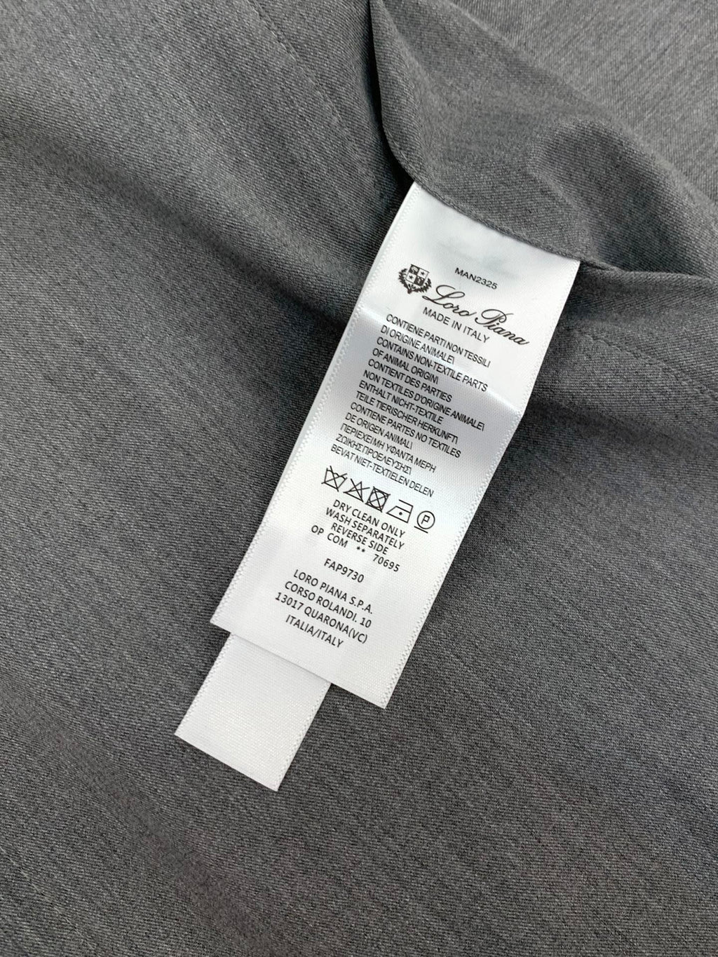 LORO PIANA 26S REVERSIBLE ZIP UP VEST 738