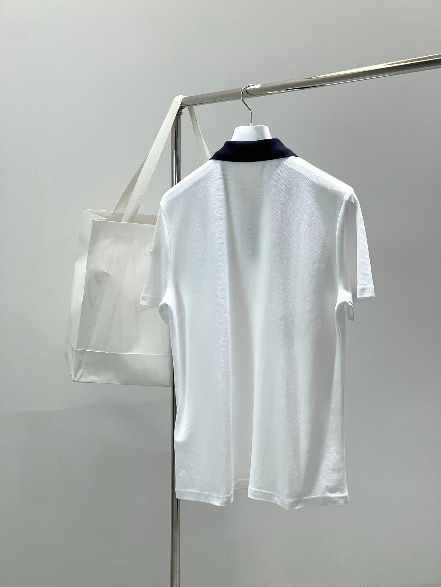 MONCLER 26S SHORT-SLEEVE POLO T-SHIRT 507