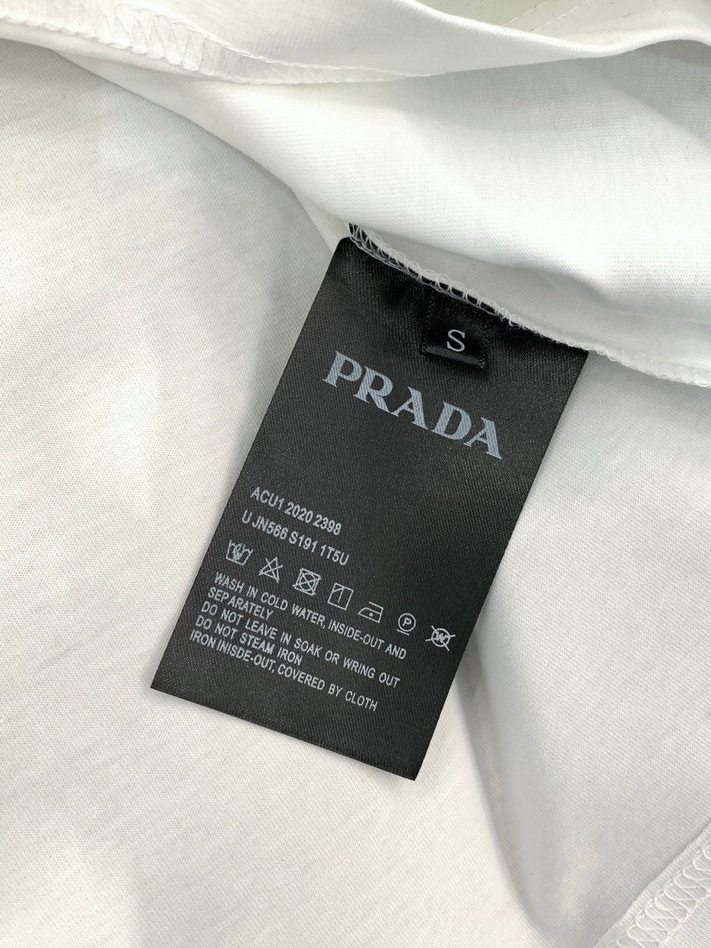 PRADA 26S T-SHIRT STYLE 825