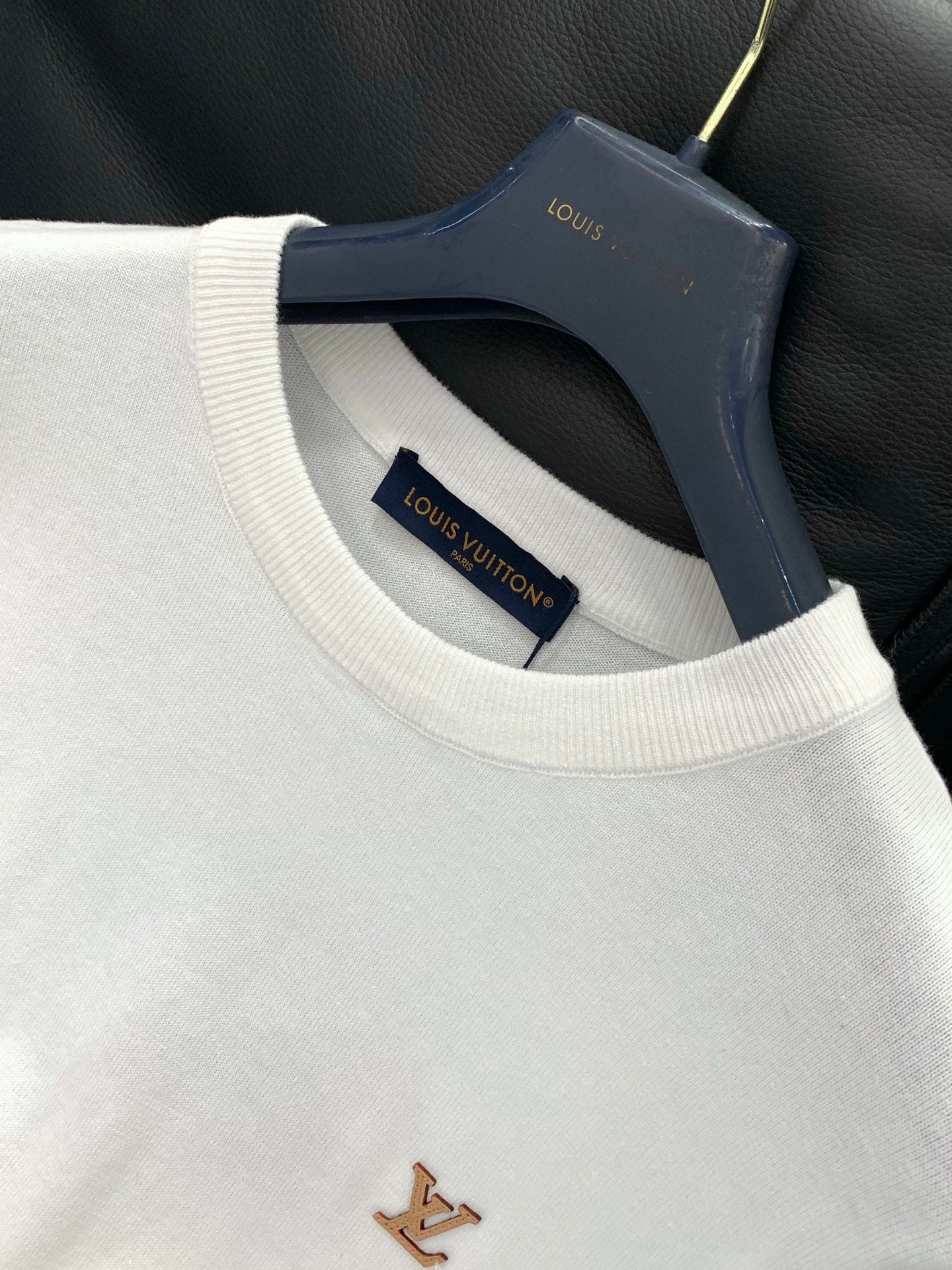 LV 26S T-SHIRT STYLE 210