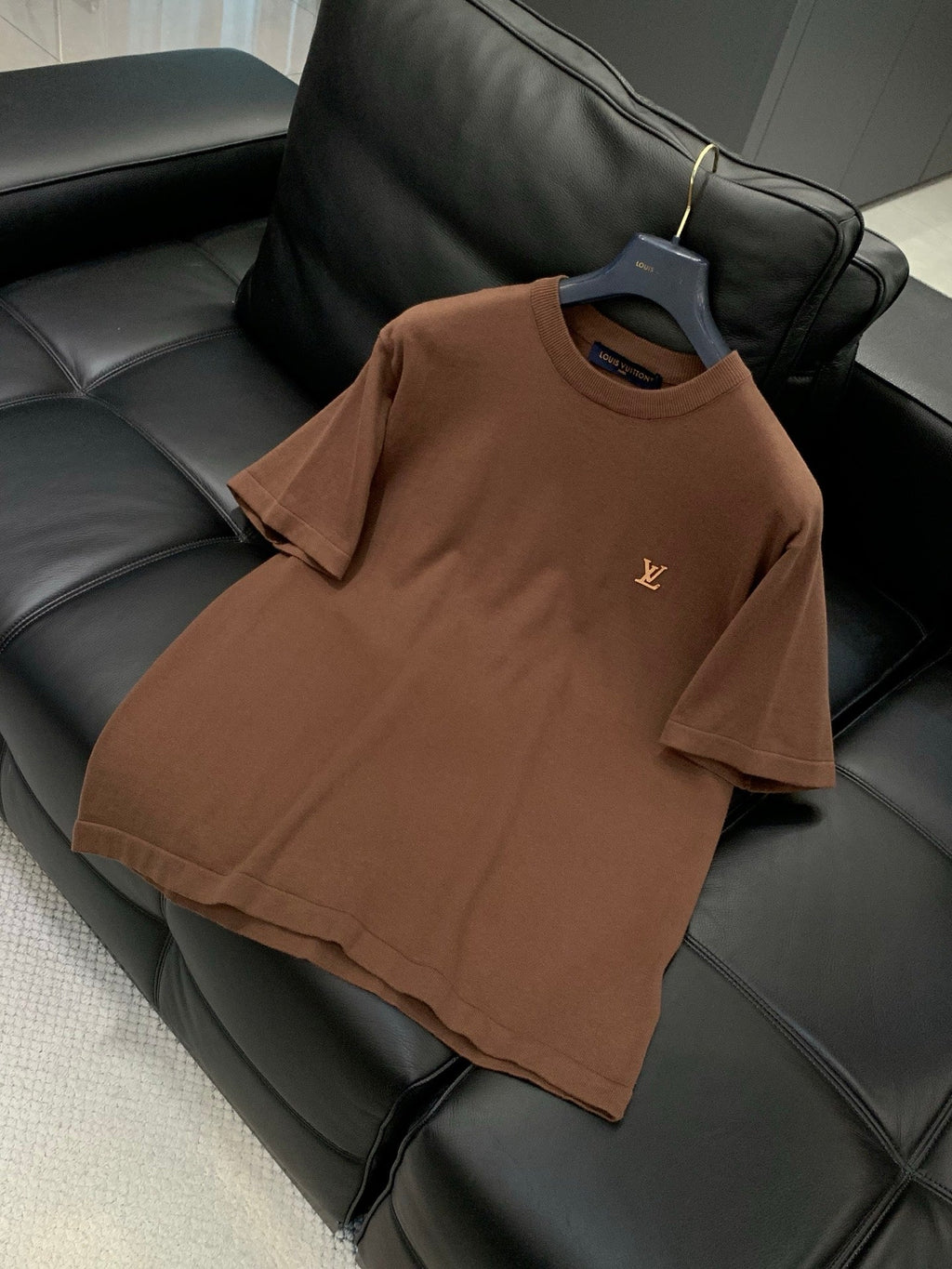 LV 26S T-SHIRT STYLE 211