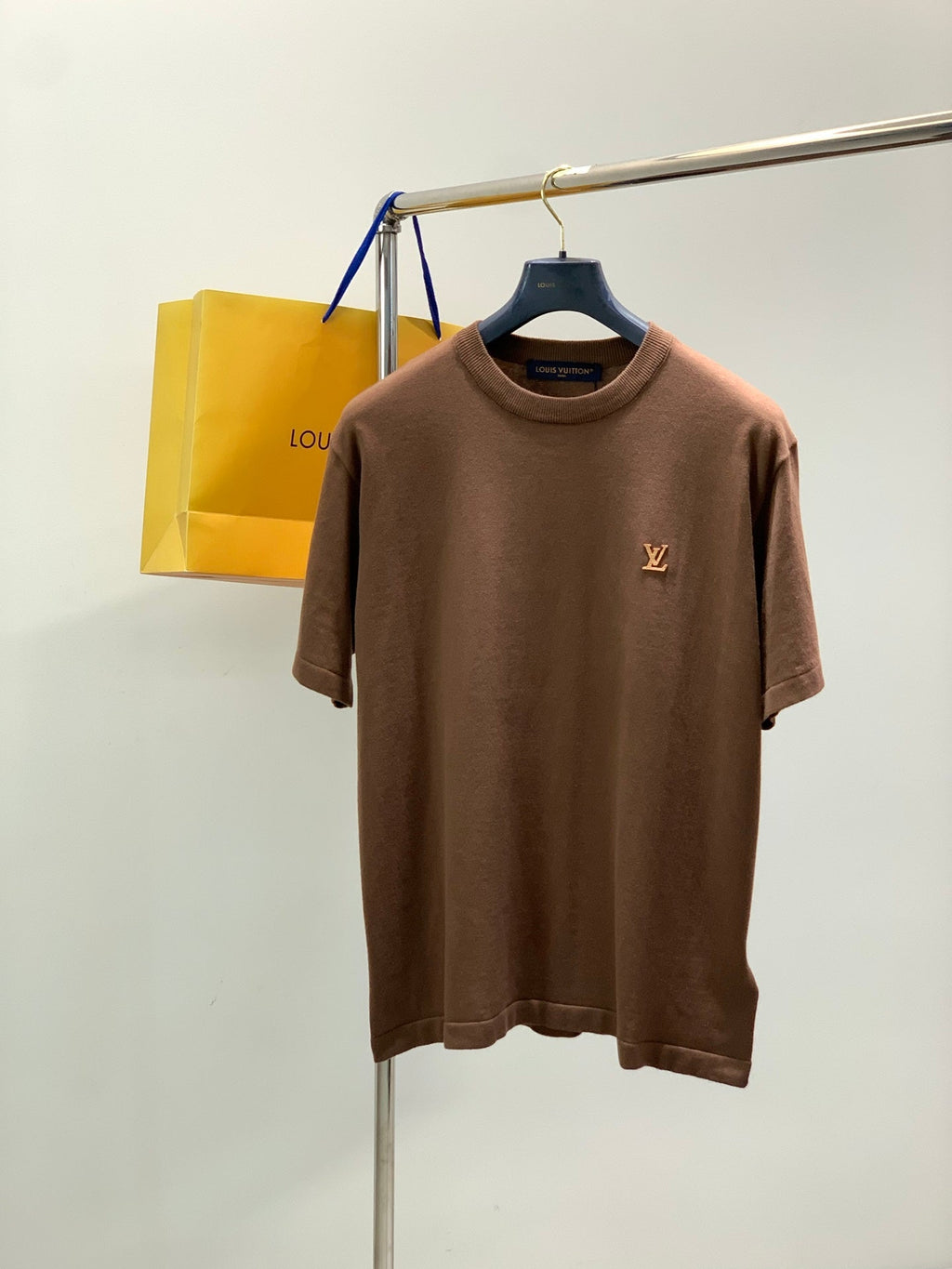 LV 26S T-SHIRT STYLE 211
