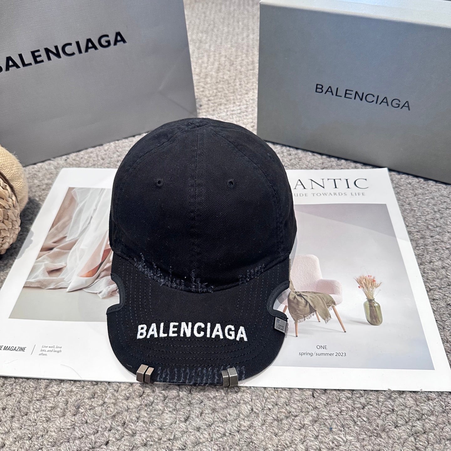 BALENCIAGA 26S BASEBALL CAP STYLE 19