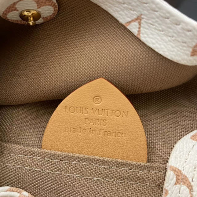 LV ATLANTIS BB 17 IN WHITE MONOGRAM COATED CANVAS