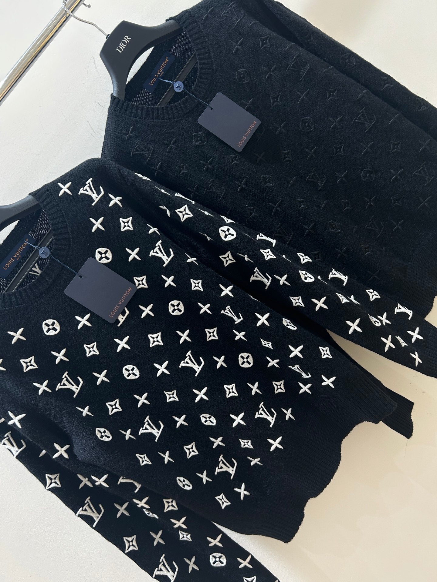 LV 25S SWEATER 0116