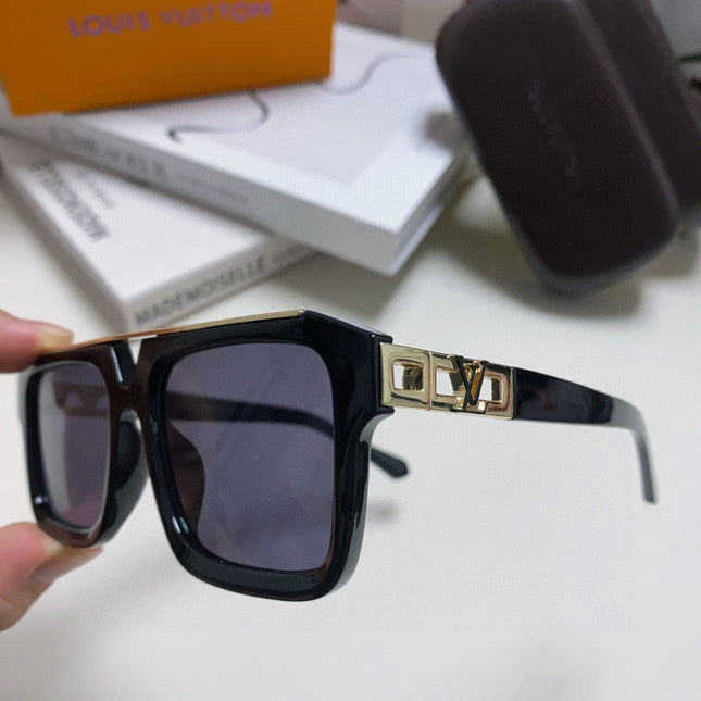 MASCOT PILOT SQUARE SUNGLASS 581378 IN BLACK ACETATE GOLD METAL