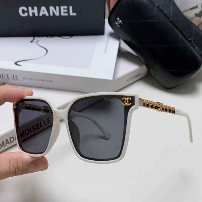 SQUARE SUNGLASSES 632885 IN WHITE ACETATE
