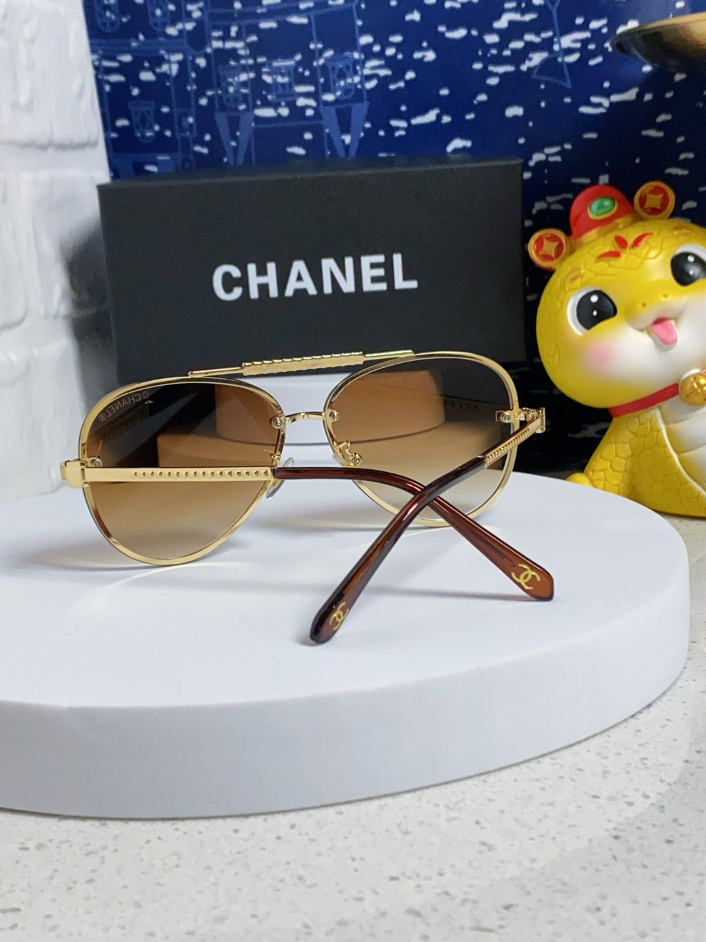 CAT EYE SUNGLASSES 641935 IN GOLD METAL BROWN SMOKE LENSES