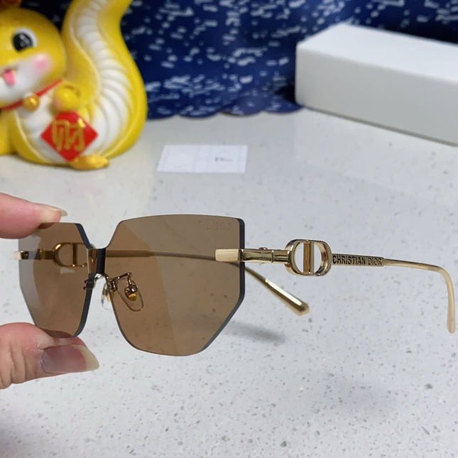 MONTAIGNE SUNGLASS 563193 IN GOLD METAL BROWN LENSES