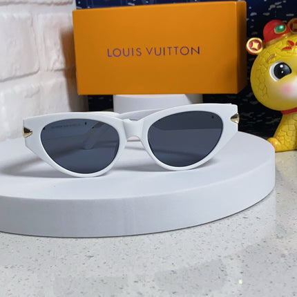 CAT EYE SUNGLASSES 576885 IN WHITE AND GOLD ACETATE