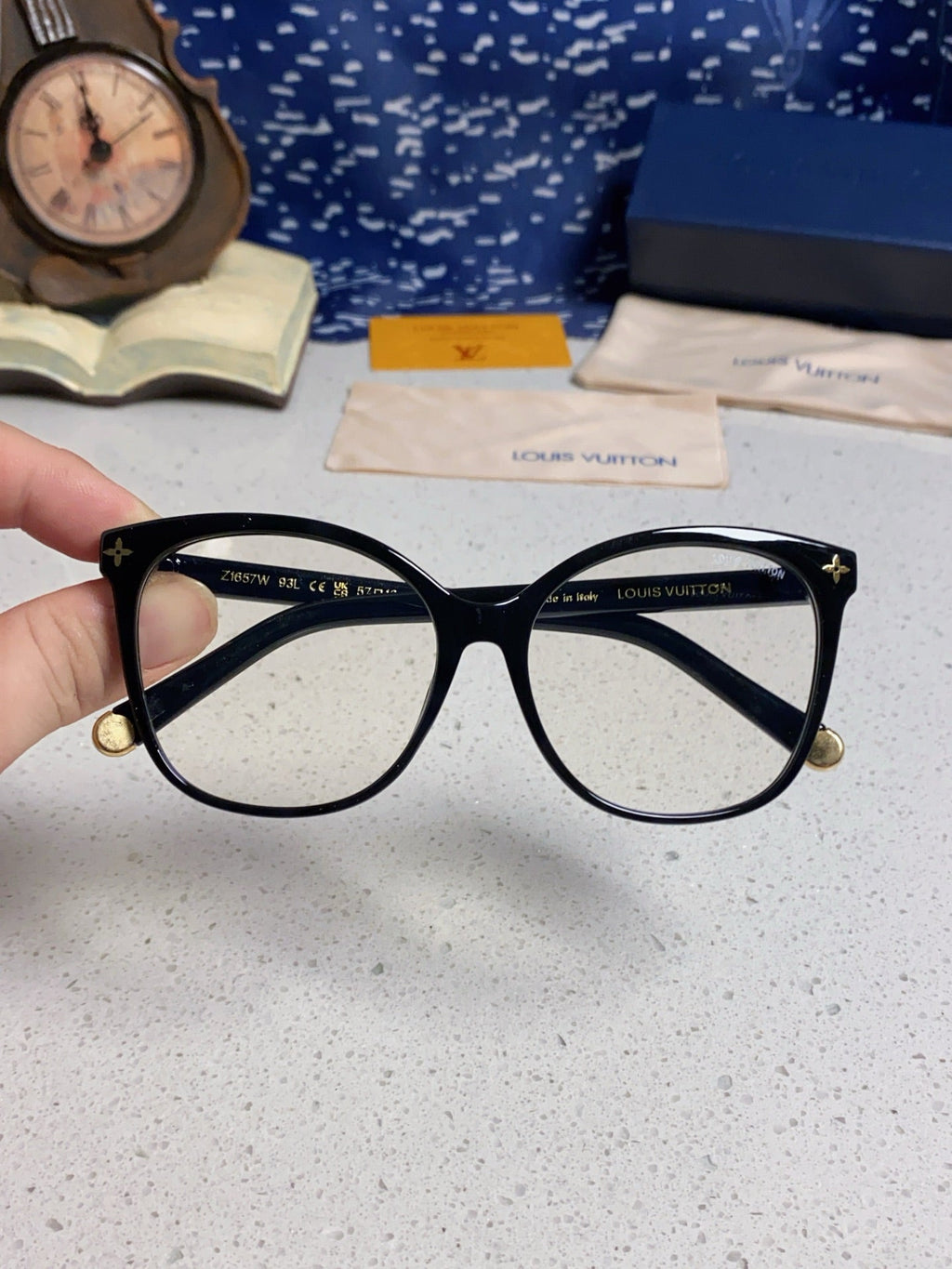 CAT EYE SUNGLASSES Z1657W IN BLACK ACETATE MONOGRAM LOGO