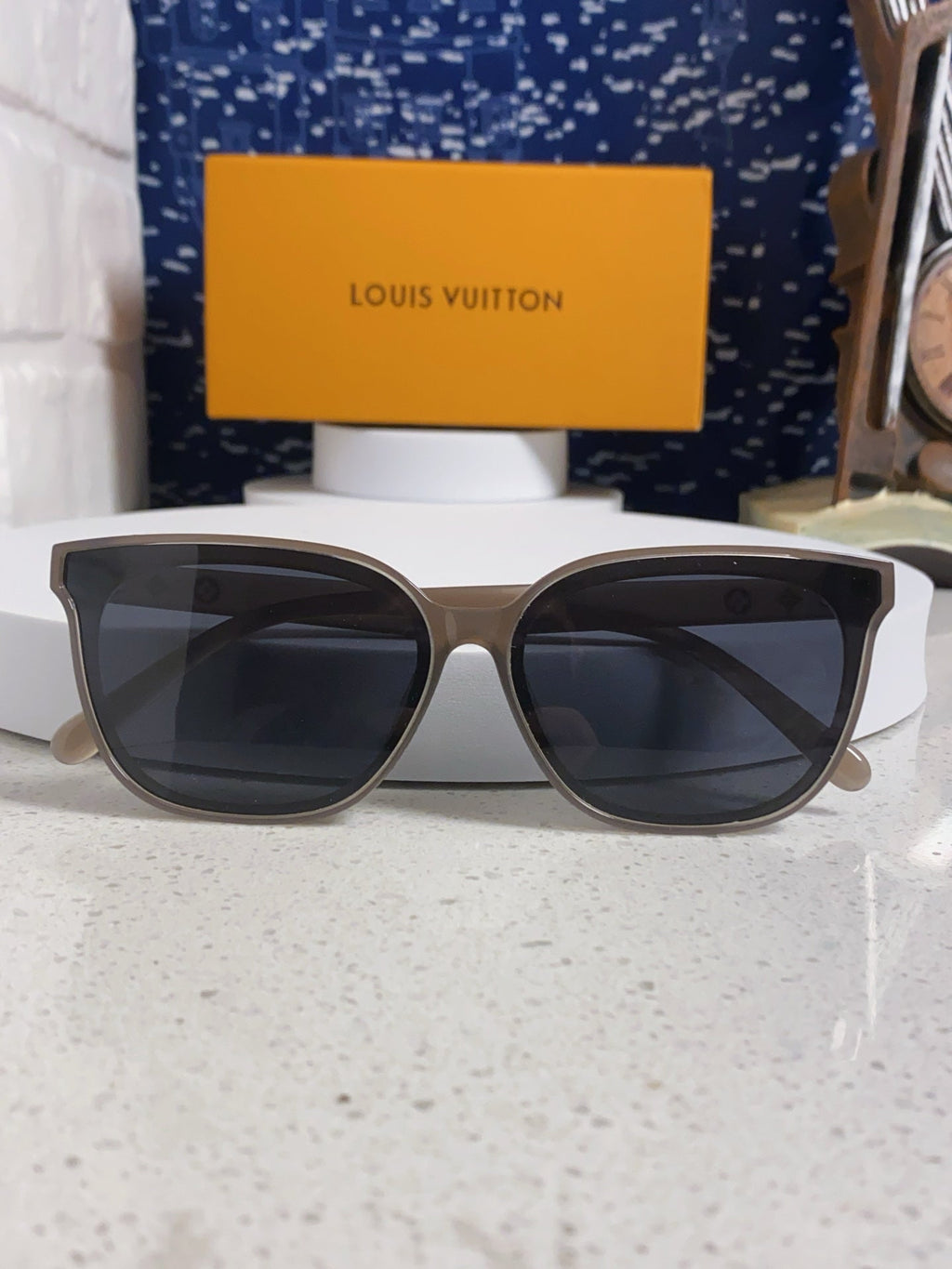 CAT EYE SUNGLASSES 571648 IN BEIGE CLEAR ACETATE