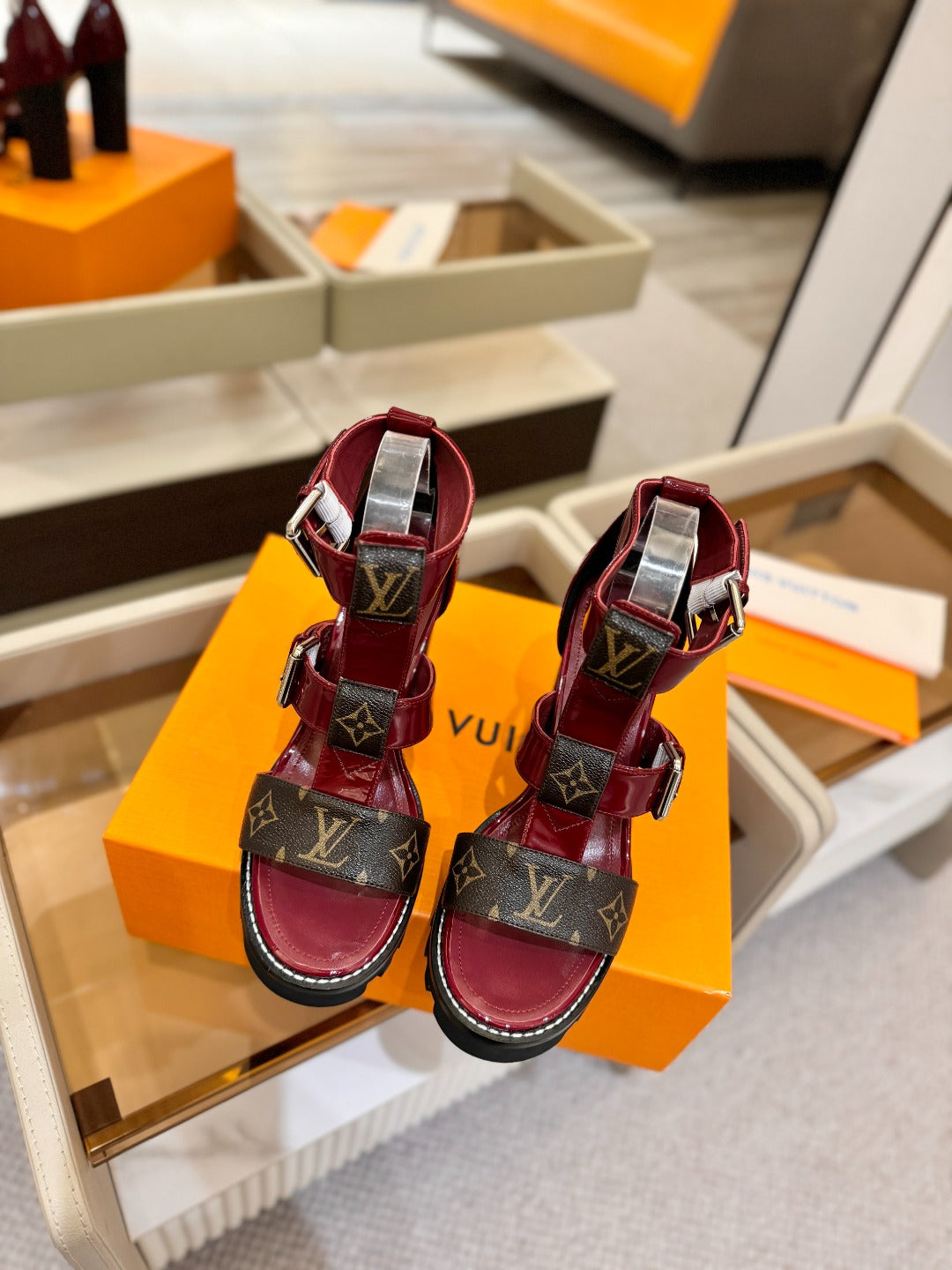 LV 26S STAR TRAIL HEELS 100 MM IN DARK RED AND BROWN CALFSKIN