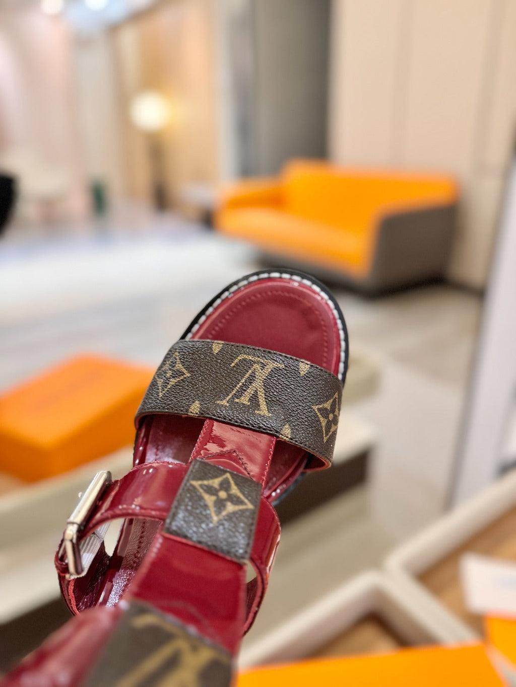 LV 26S STAR TRAIL HEELS 100 MM IN DARK RED AND BROWN CALFSKIN