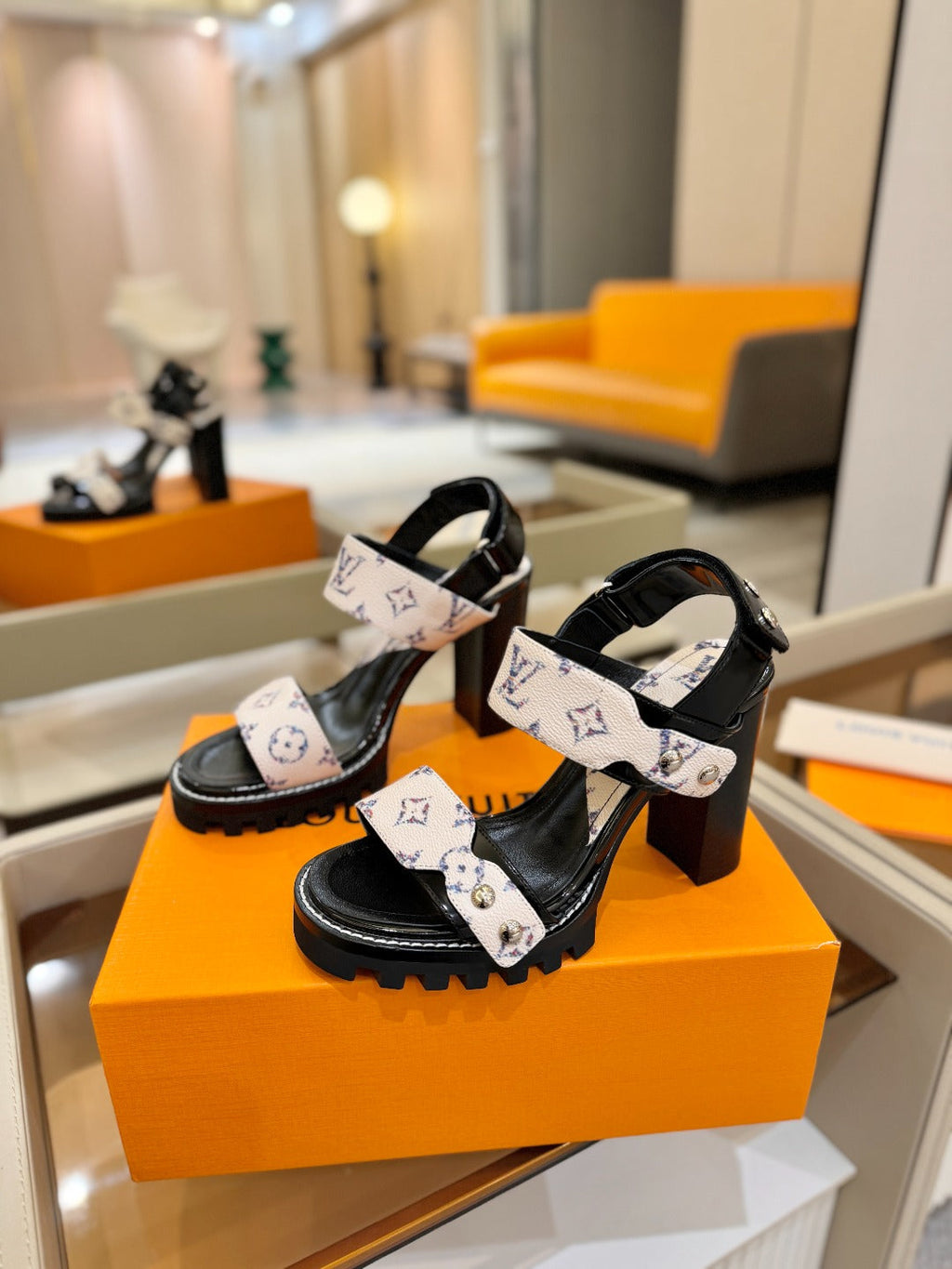 LV 26S HIGH HEEL SANDALS 100 MM IN CREAM WHITE AND BLACK CALFSKIN