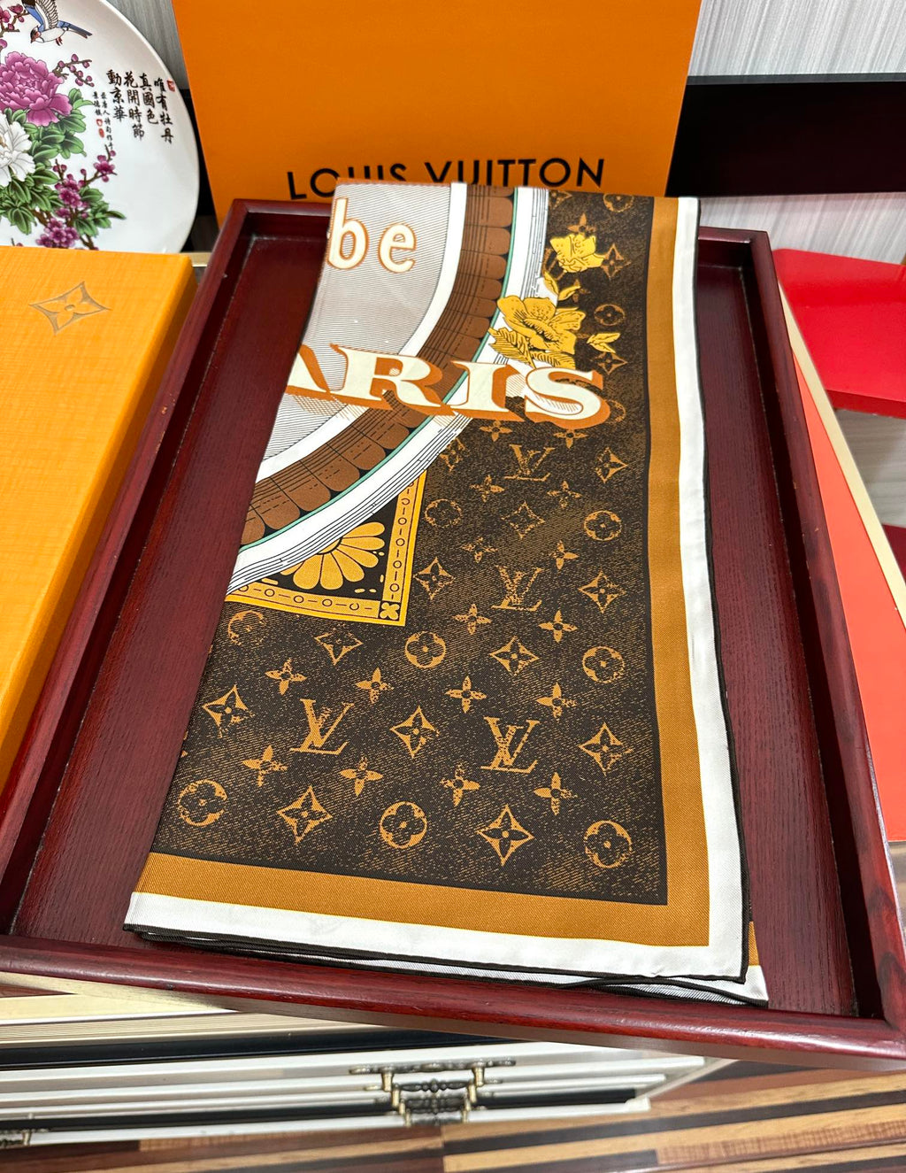 LV SCARF 90 CM IN SILK 730534