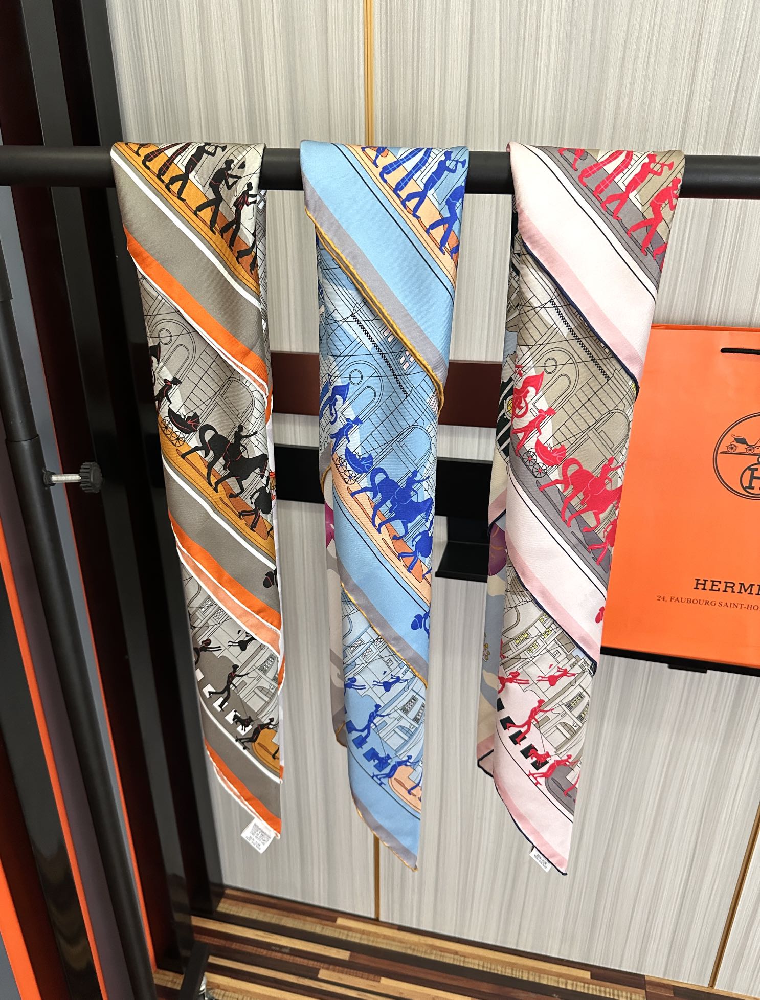 HERMES 25S SCARF 90 IN SILK 730547