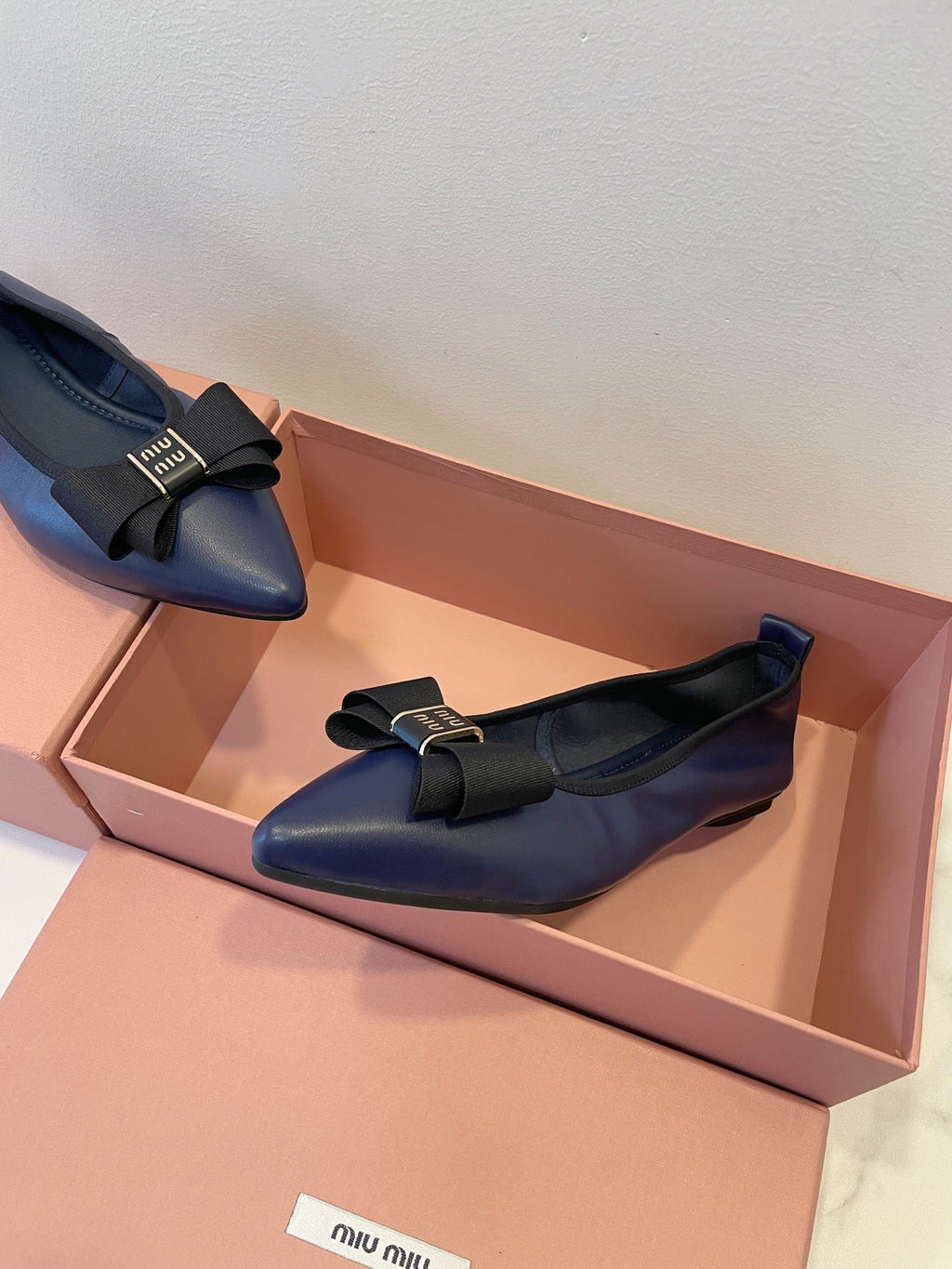 MIUMIU 26S BALLET FLATS IN NAVY BLUE CALFSKIN WITH BOW