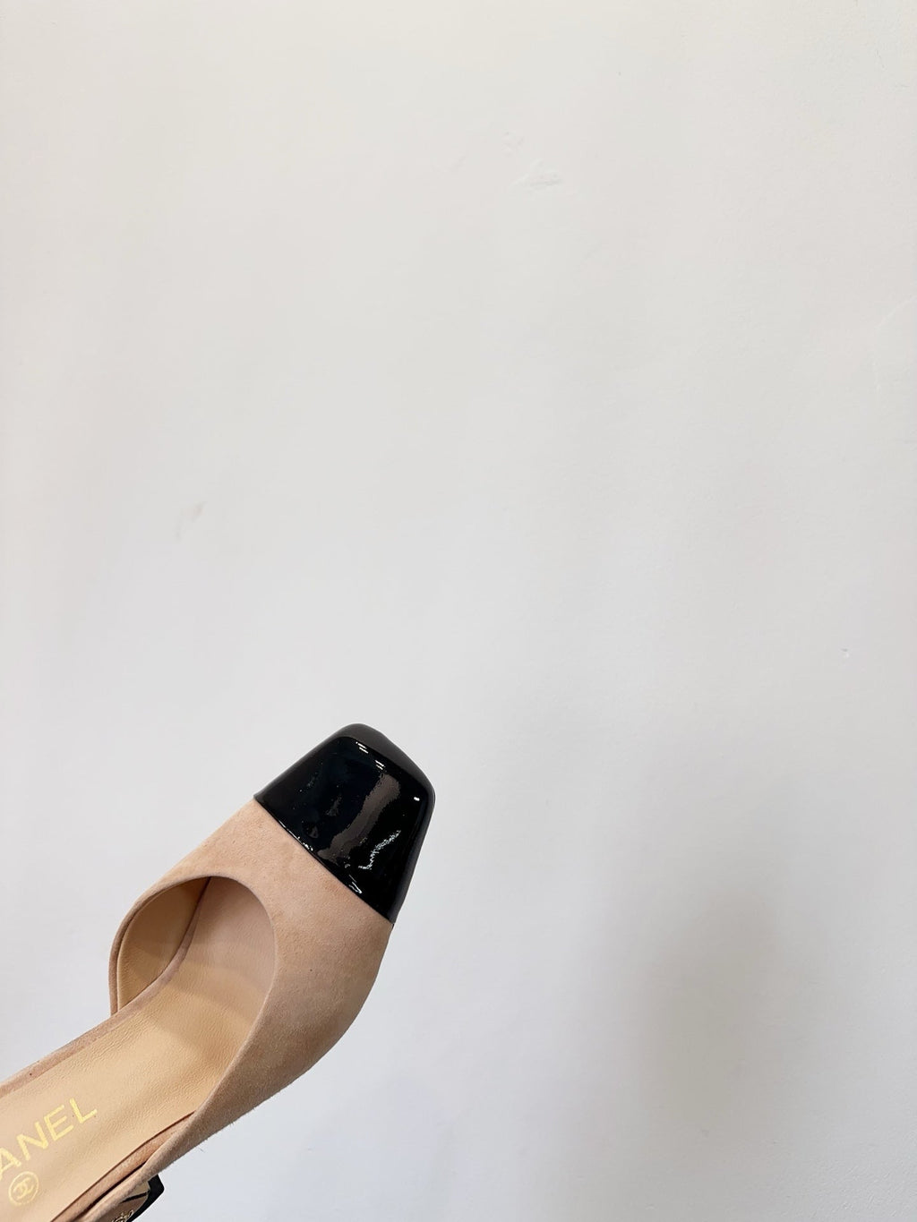 CHANEL MULES IN BLACK AND BEIGE SUEDE