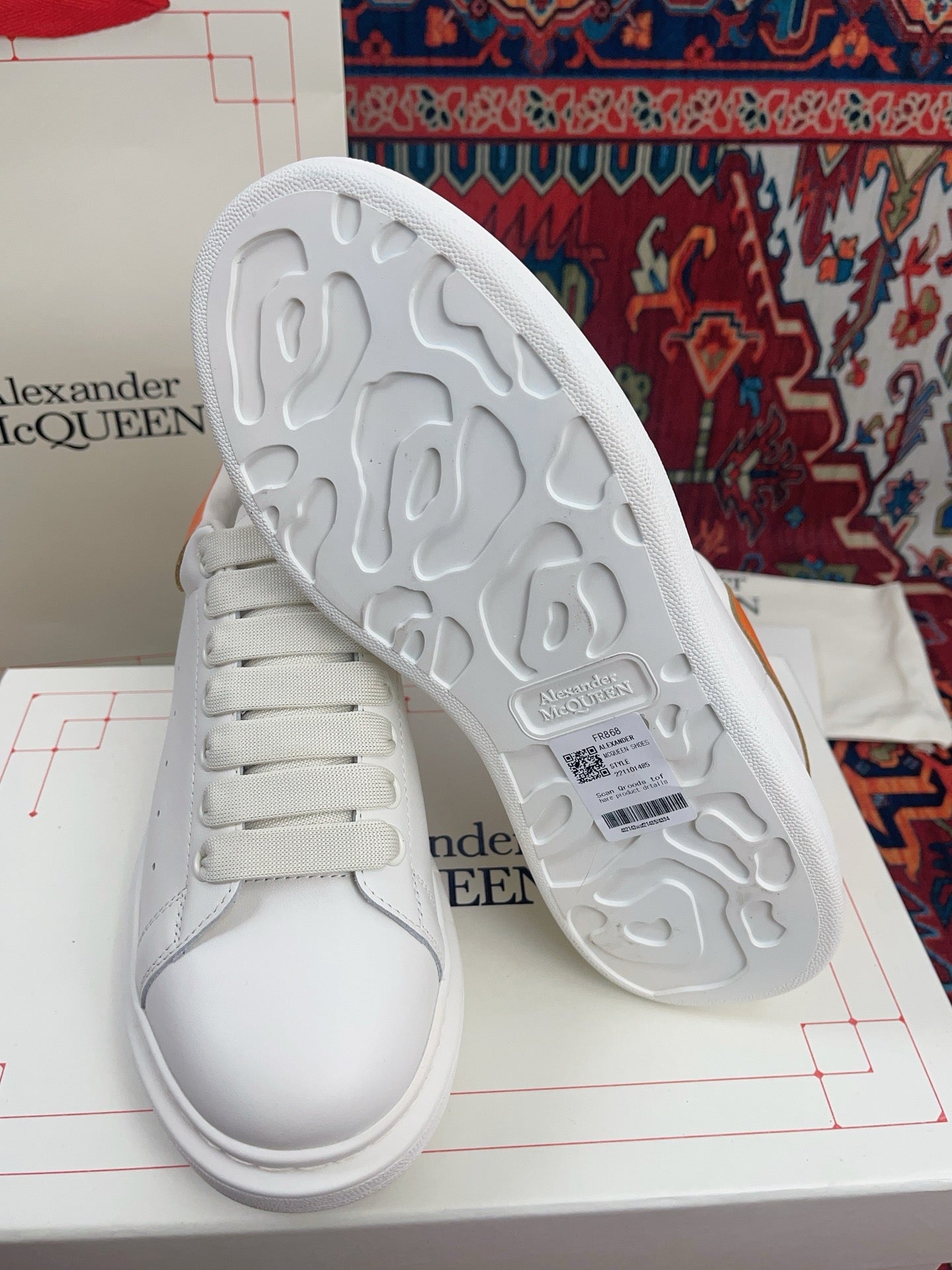 OVERSIZED SNEAKER IN WHITE CALFSKIN ORANGE HEEL TAB EMBOSSED LOGO
