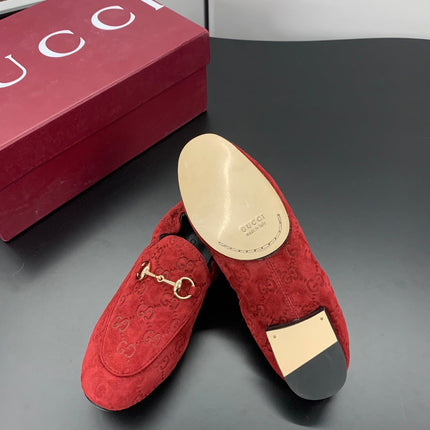 GUCCI 26S LOAFERS IN RED SUEDE WITH GOLD HARDWARE