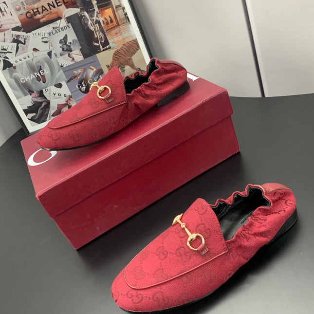 GUCCI 26S LOAFERS IN RED CANVAS
