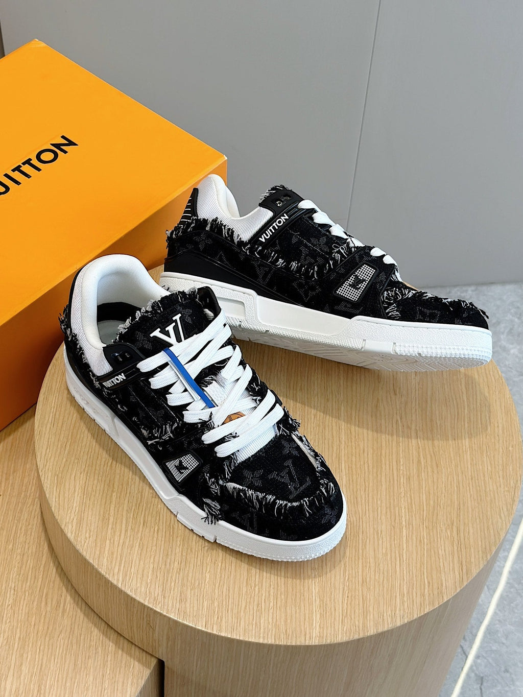 LV TRAINER SNEAKER BLACK MONOGRAM DENIM