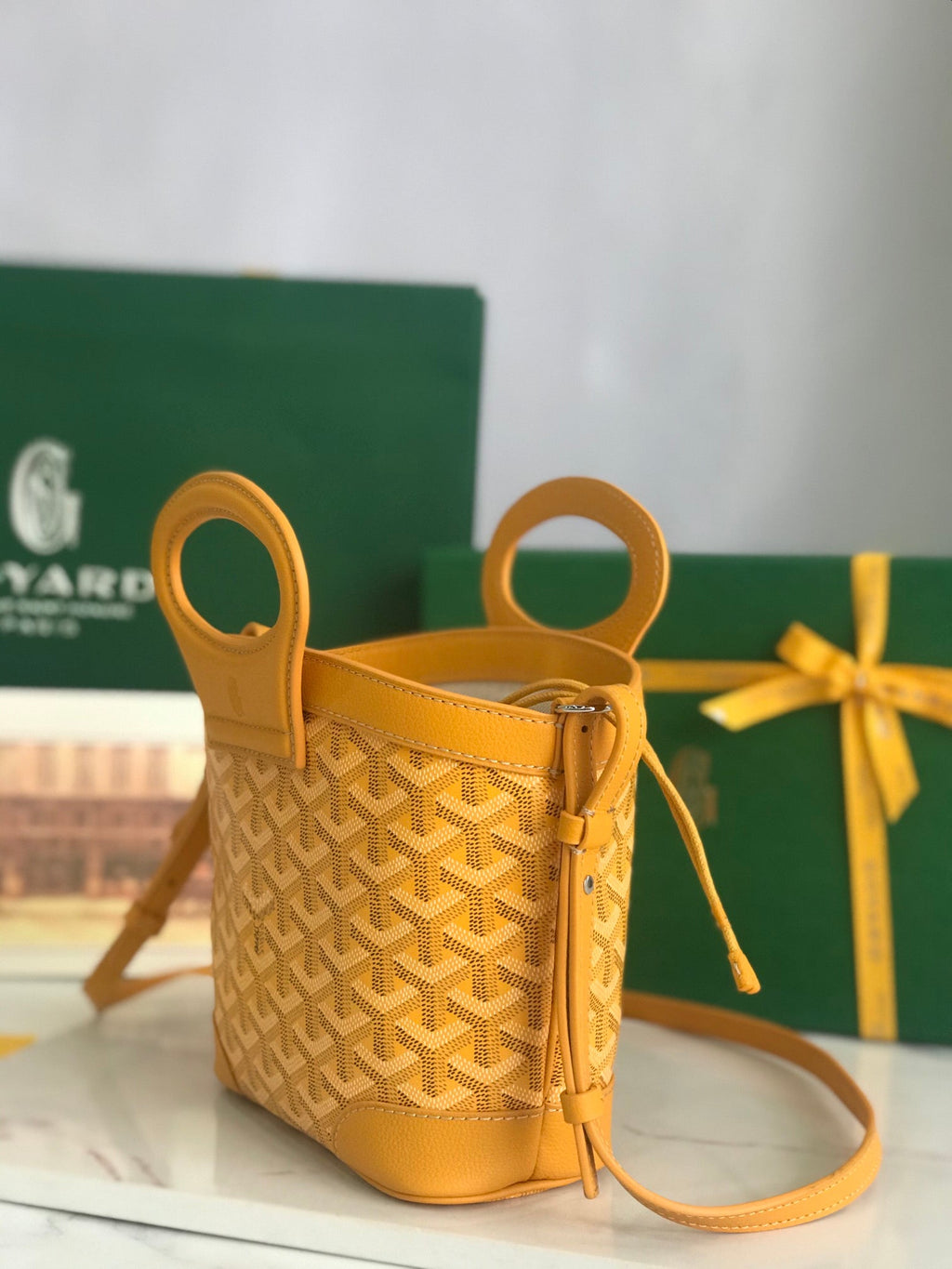 GOYA 26S BELUGA MINI BAG 23MM IN HONEY YELLOW GOYARDINE CANVAS AND CALFSKIN