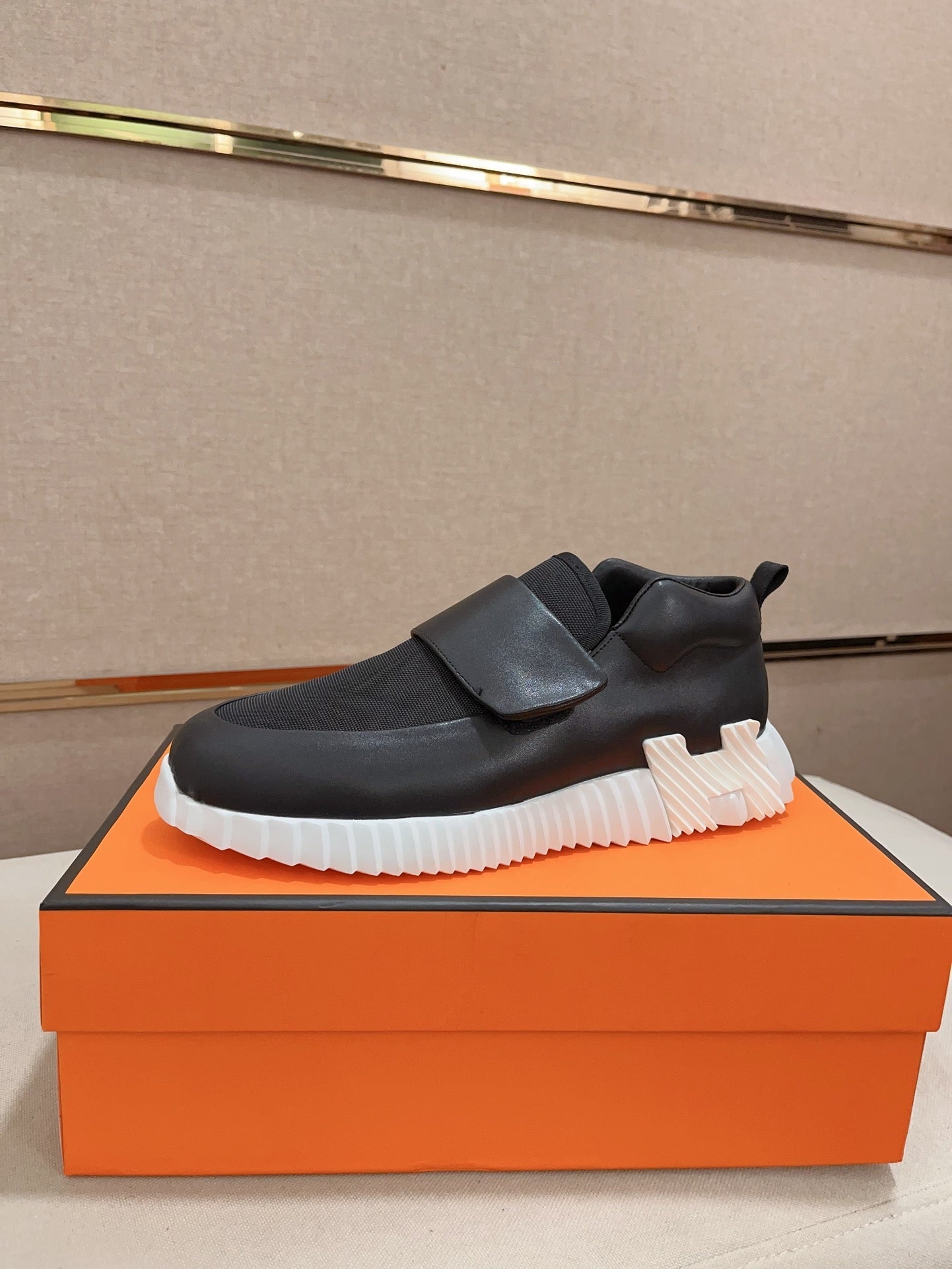HM H SNEAKER BLACK CANVAS AND CALFSKIN