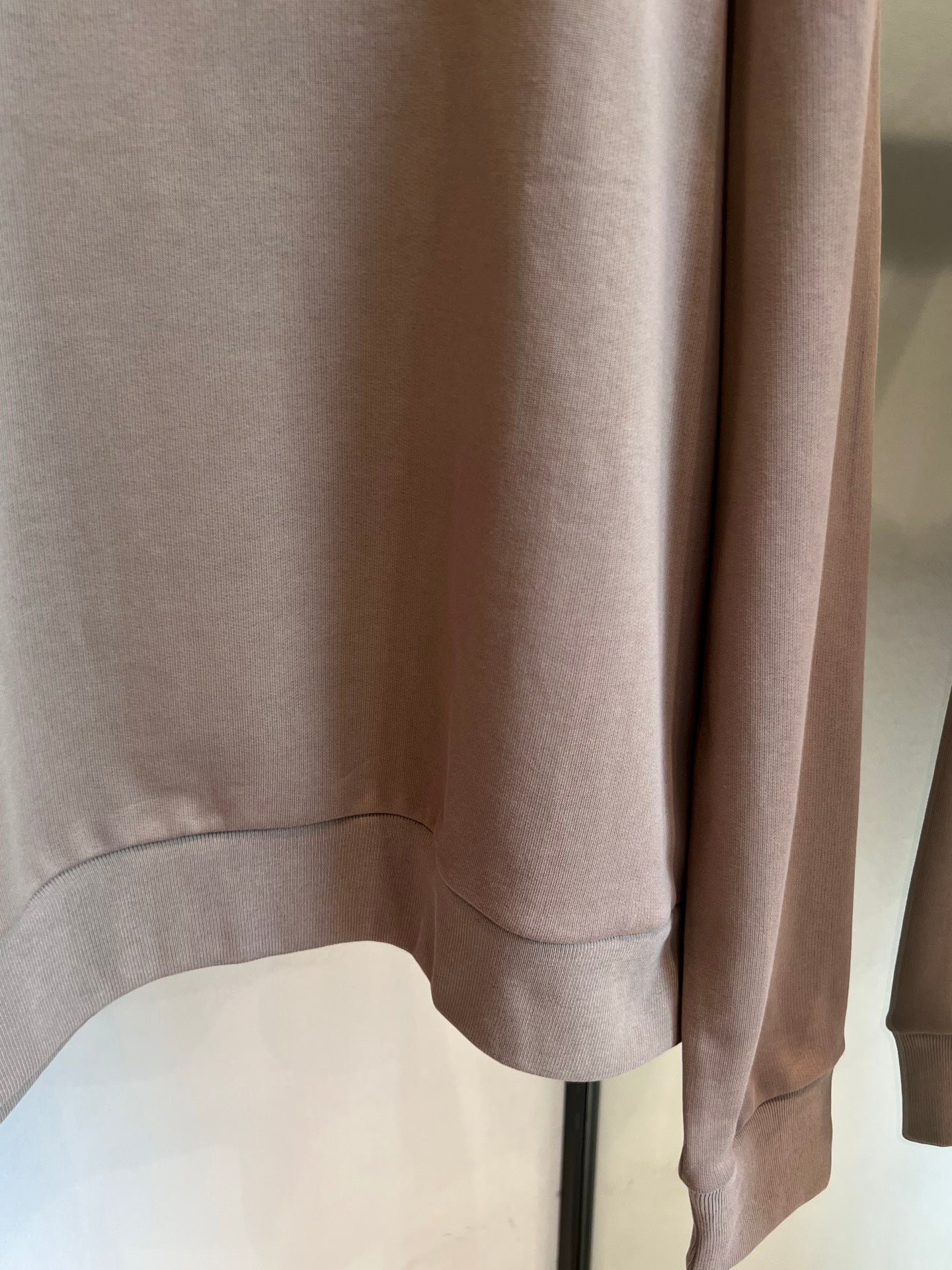LV 25S LONG-SLEEVE SWEATSHIRT 0092