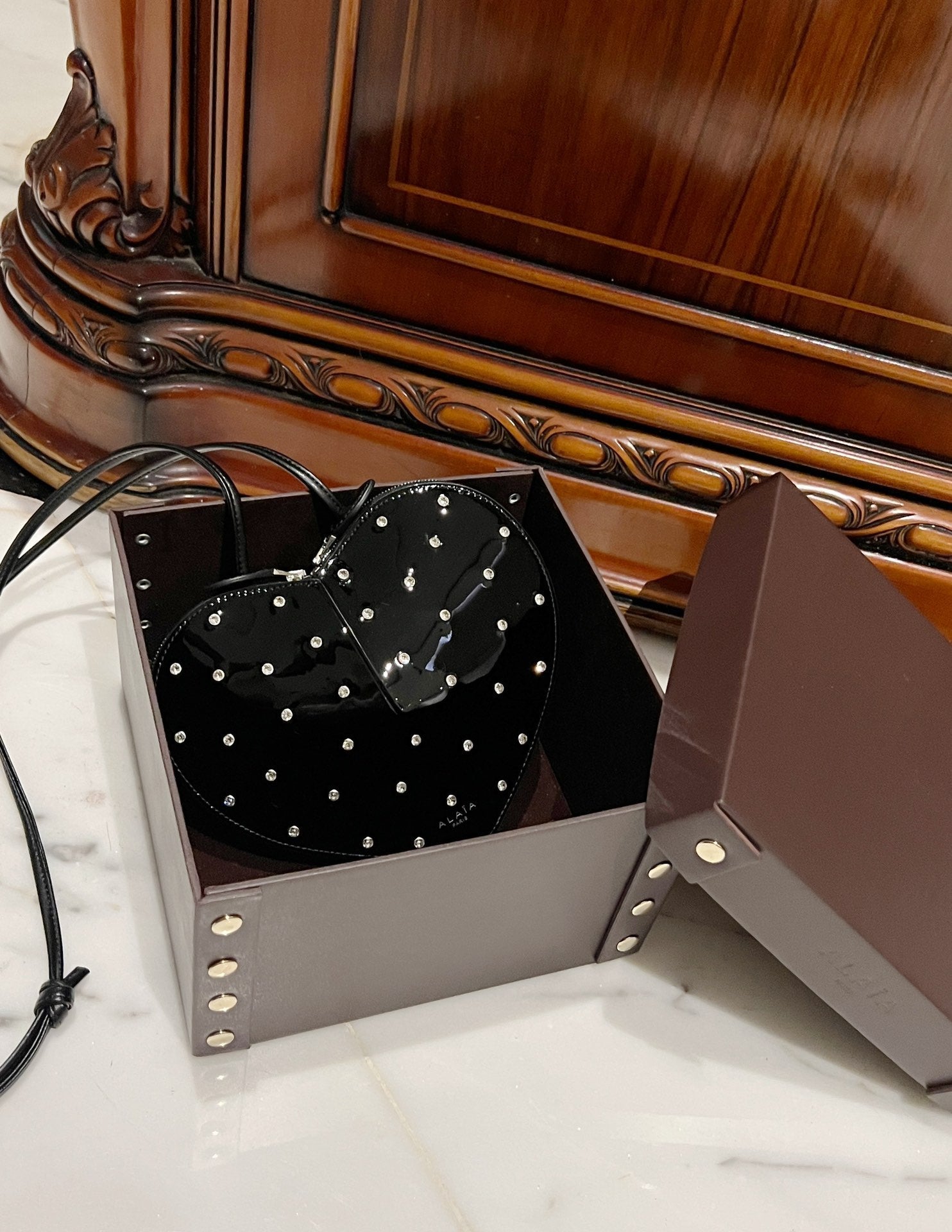 LE COEUR BAG 21 IN BLACK PATENT CALFSKIN ATTACHED STRASS
