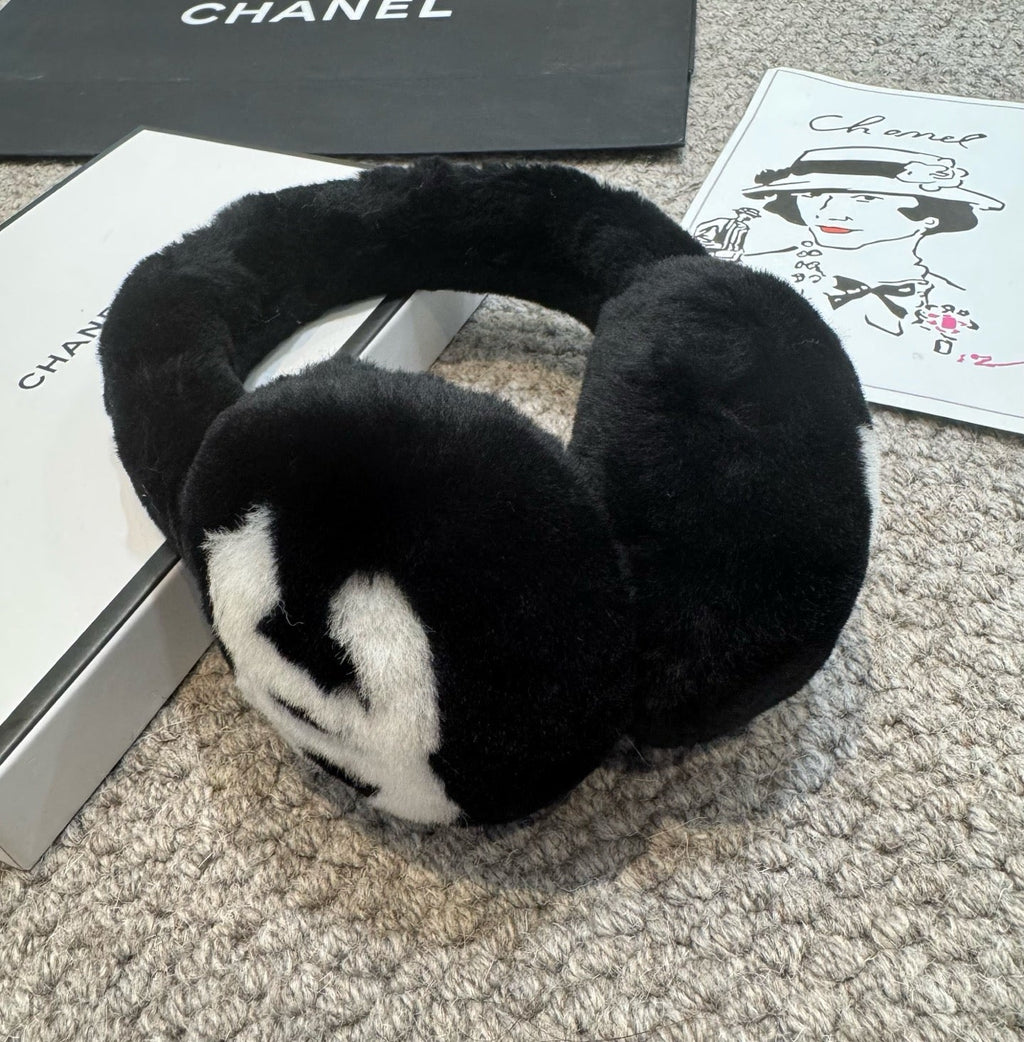 CHANEL 25S SKI EARMUFFS 928815