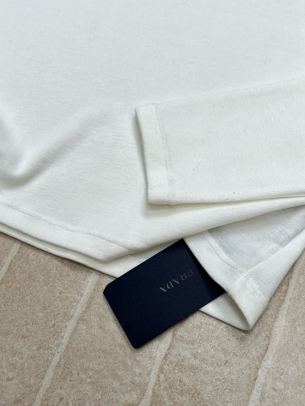 PRADA 26S LONG-SLEEVE T-SHIRT 621