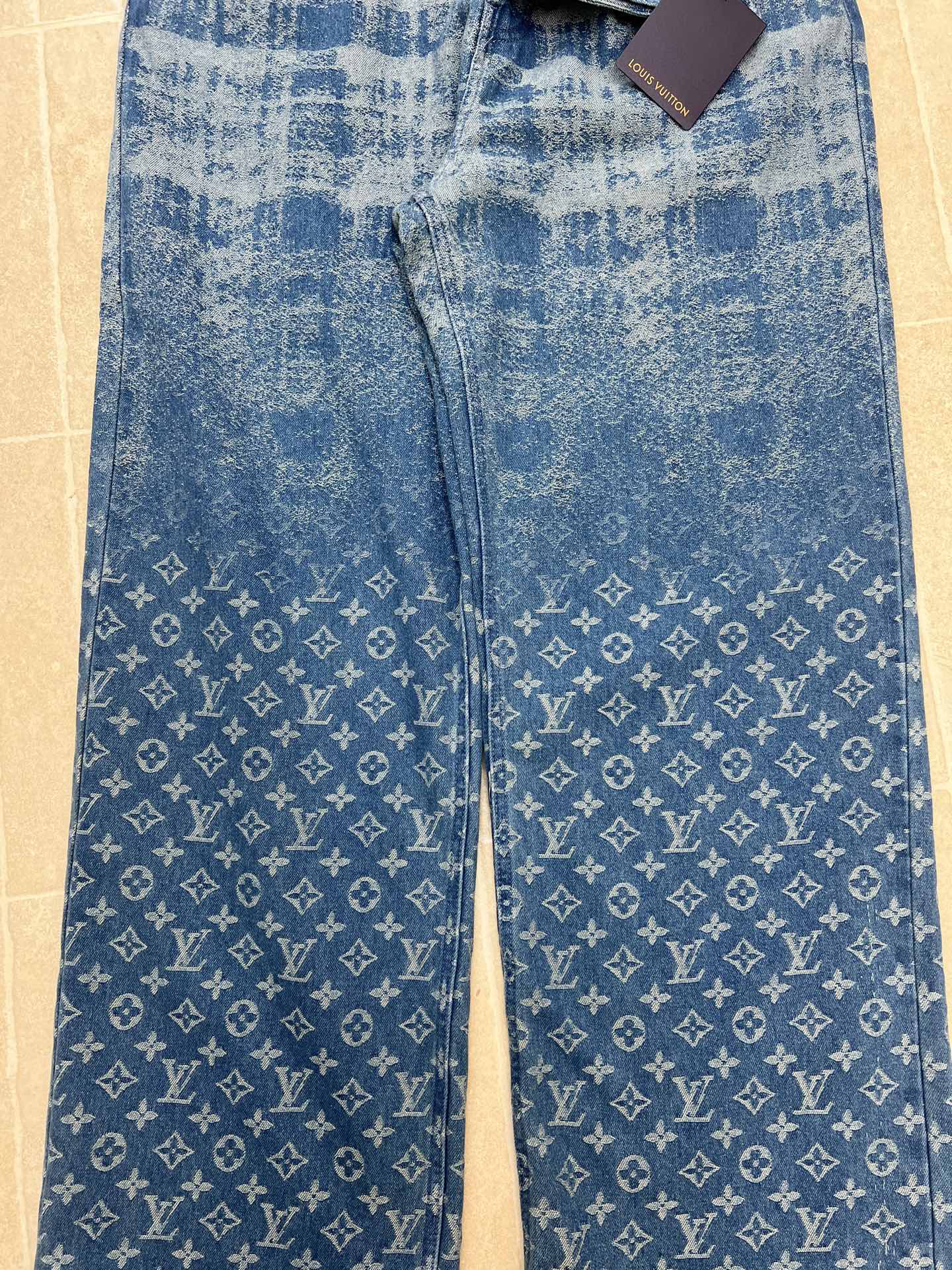 LV 26S JEANS STYLE 215