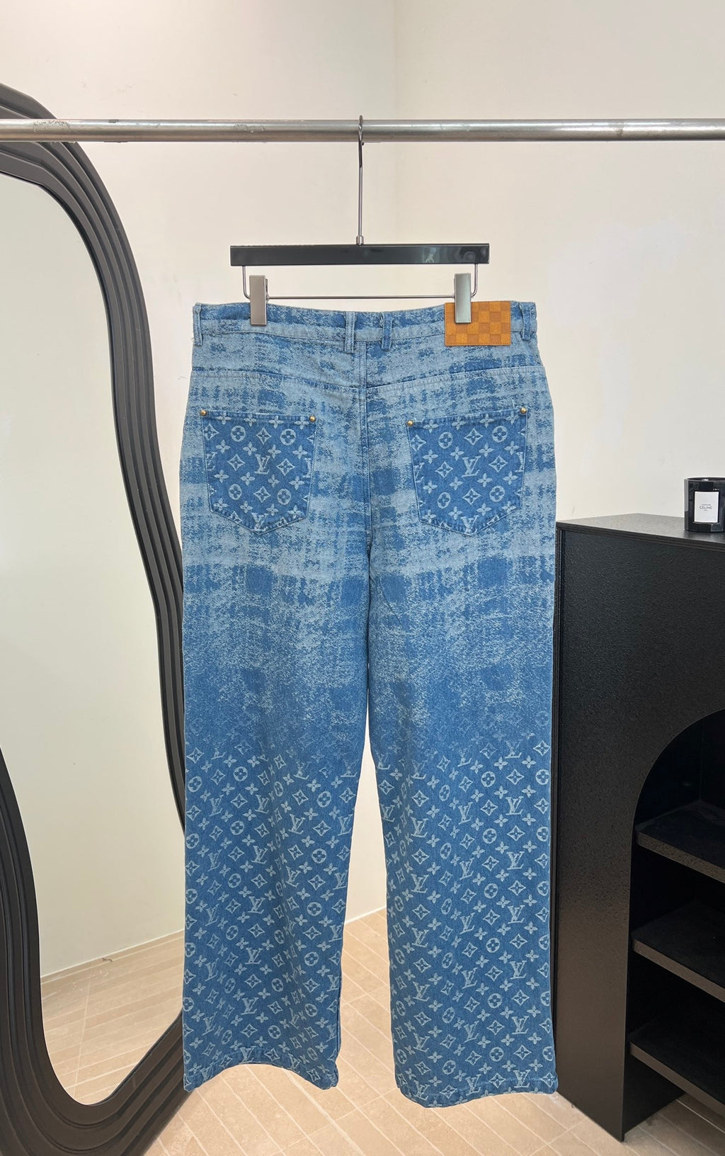 LV 26S JEANS STYLE 215