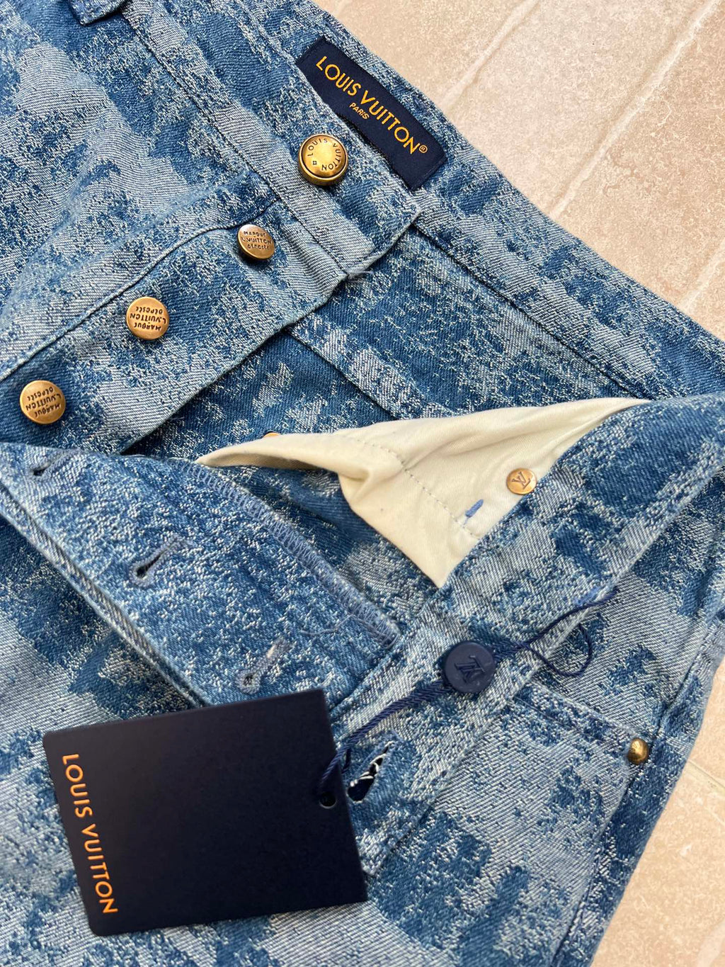 LV 26S JEANS STYLE 215