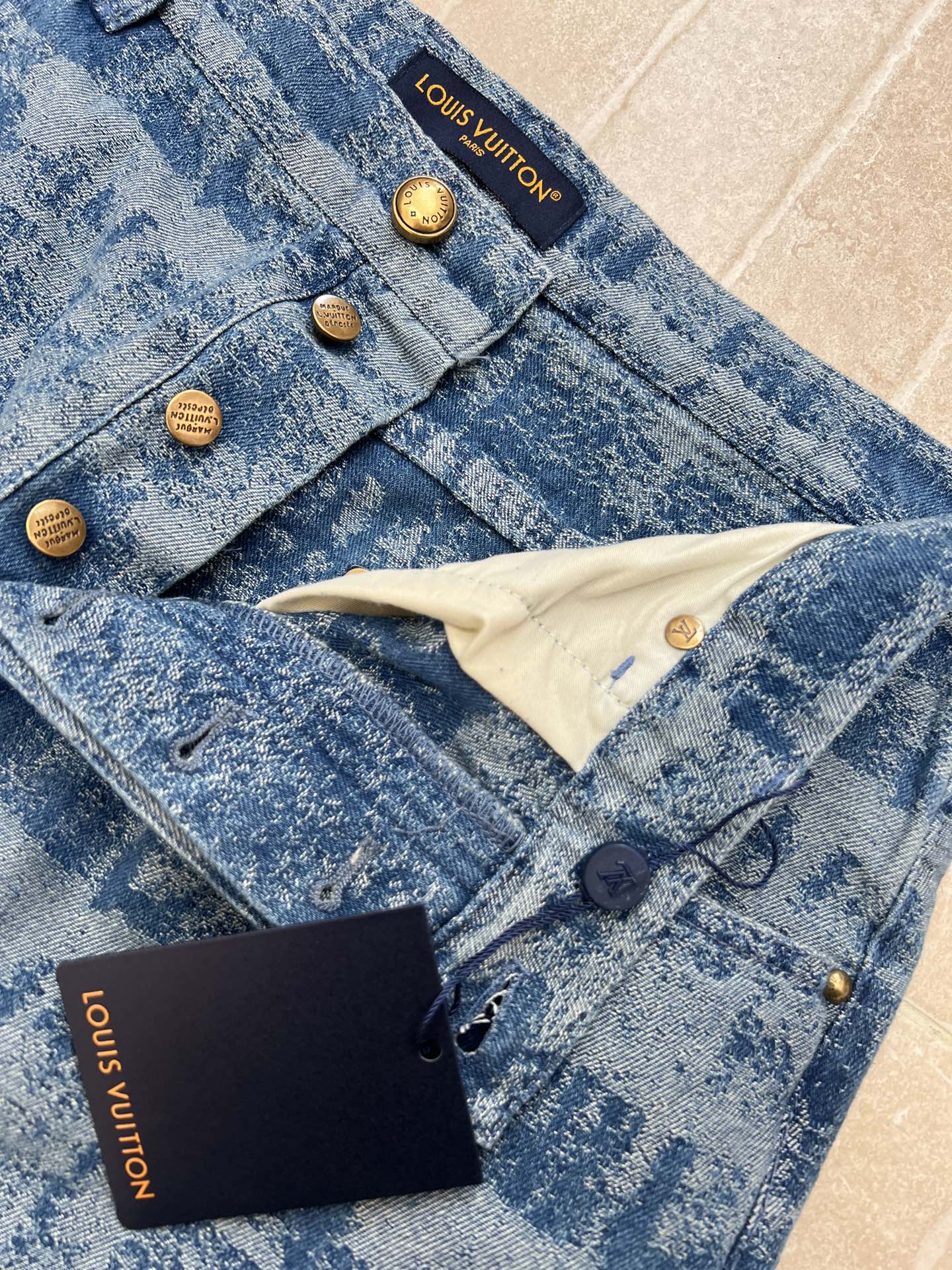 LV 26S JEANS STYLE 215