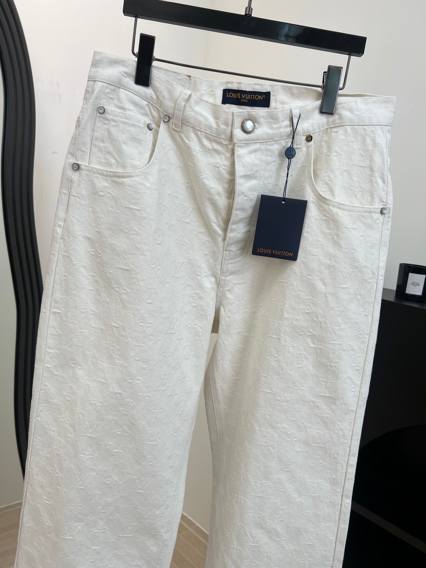 LV 26S JEANS STYLE 214